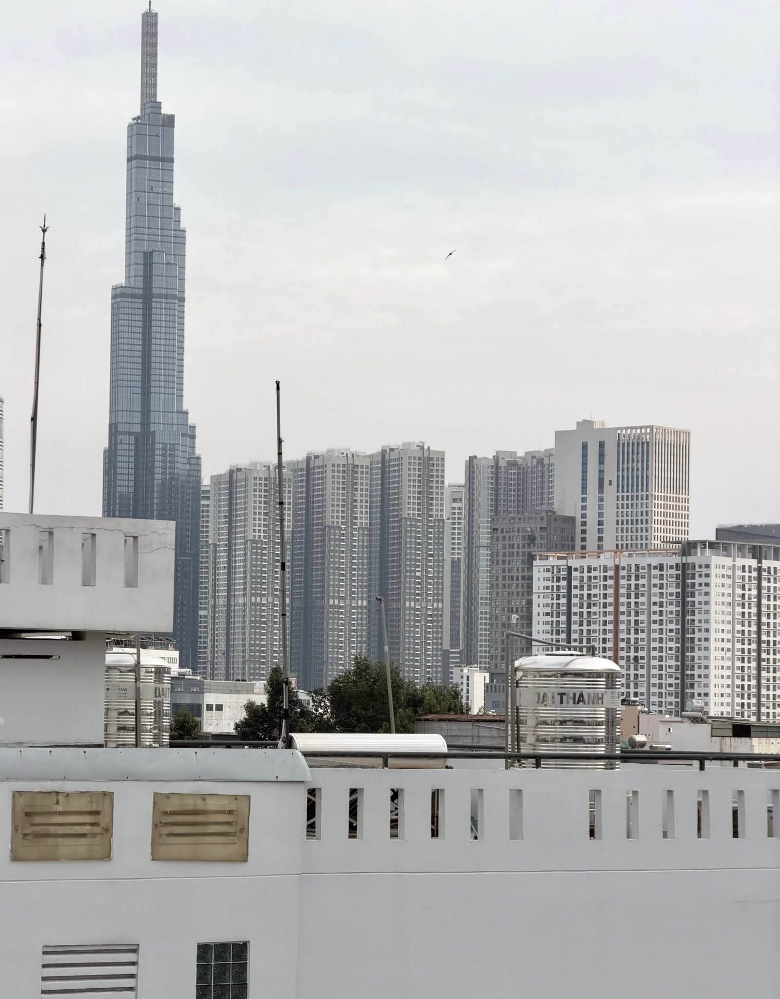 TOÀ CHDV 34 PHÒNG - 9 TẦNG CÓ HẦM + THANG MÁY - 152m2 NỞ HẬU - DÒNG TIỀN 8%/NĂM