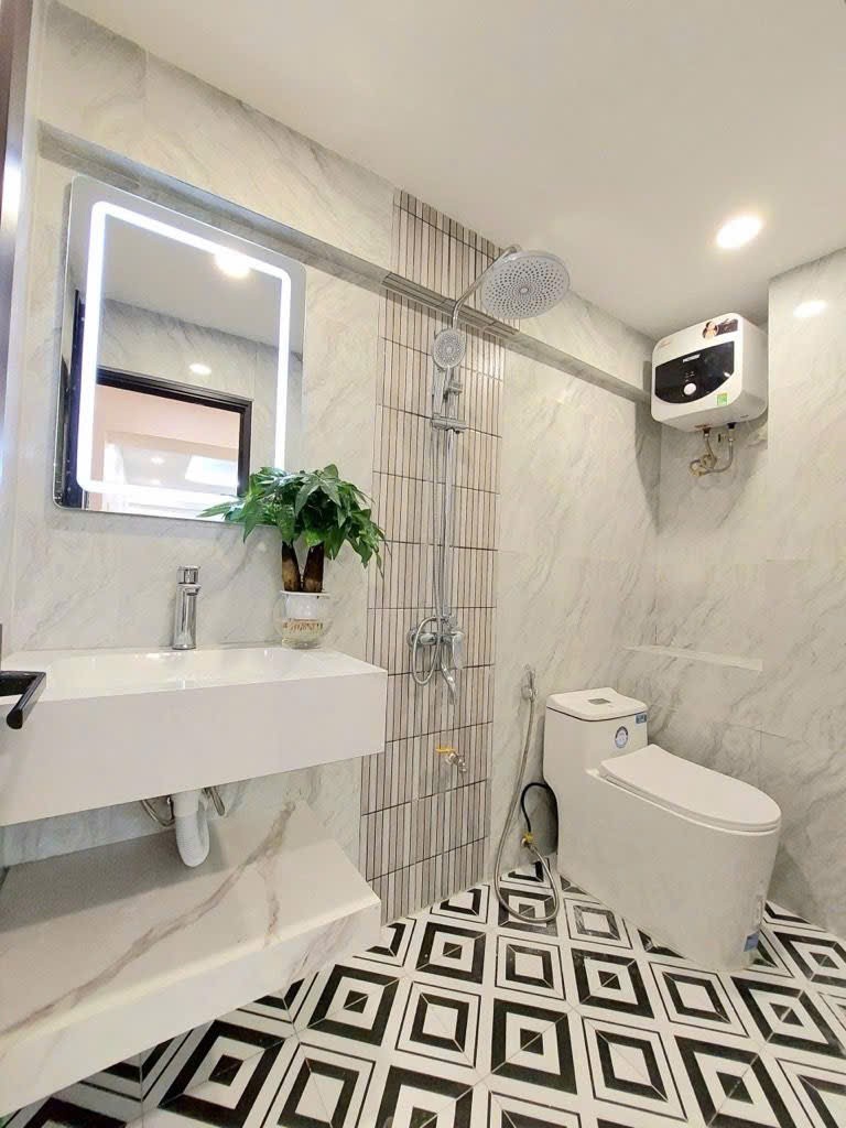 Cần bán Căn hộ chung cư đường Tạ Quang Bửu, Phường Bách Khoa, Diện tích 65m², Giá 4.98 Tỷ 2