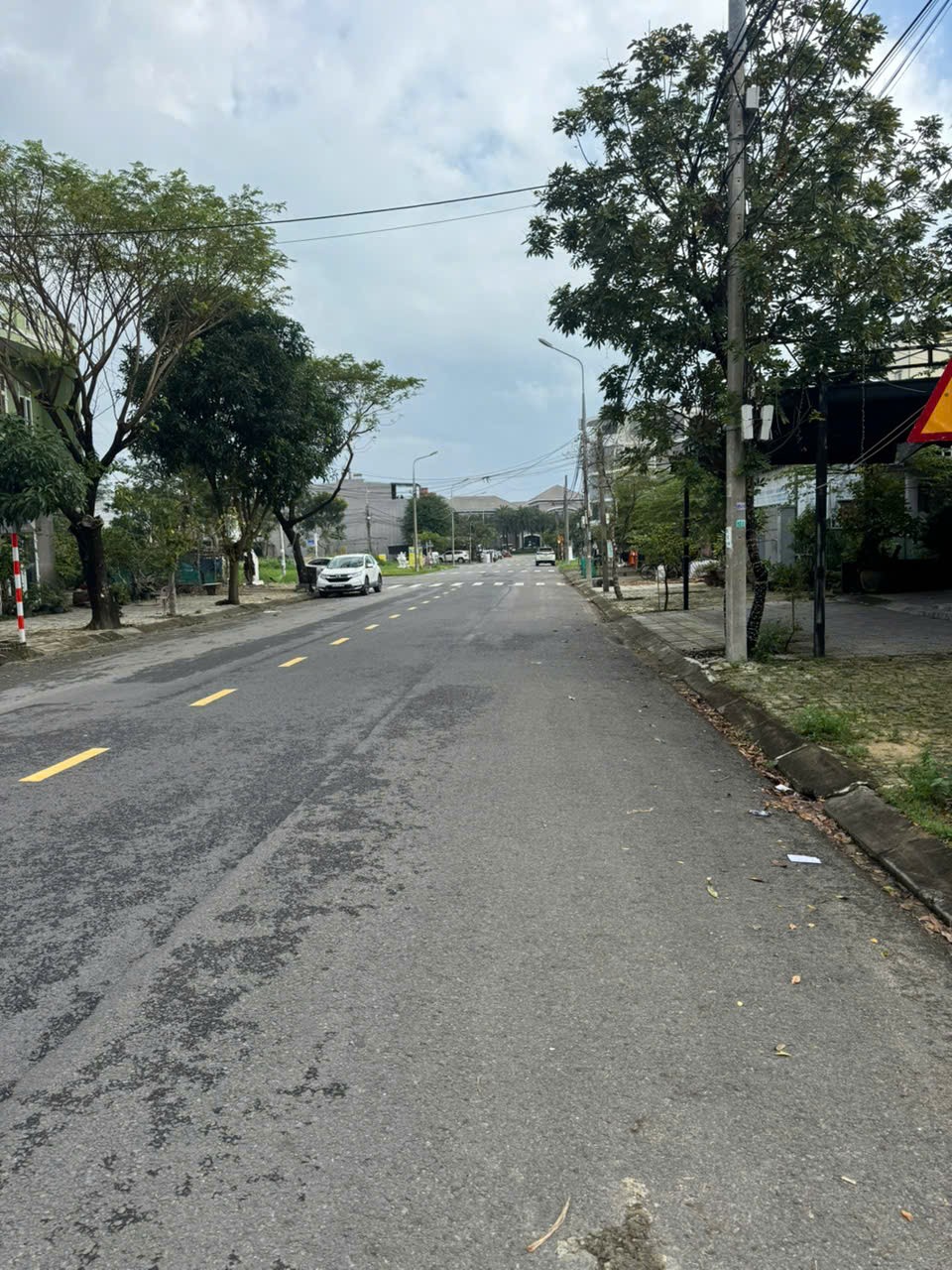 9 tỷ/90m2,Đất Nguyễn Thức Đường.rộng 10,5m,H:Nam, khu Đông Hải ,Bãi tắm Tân Trà 13