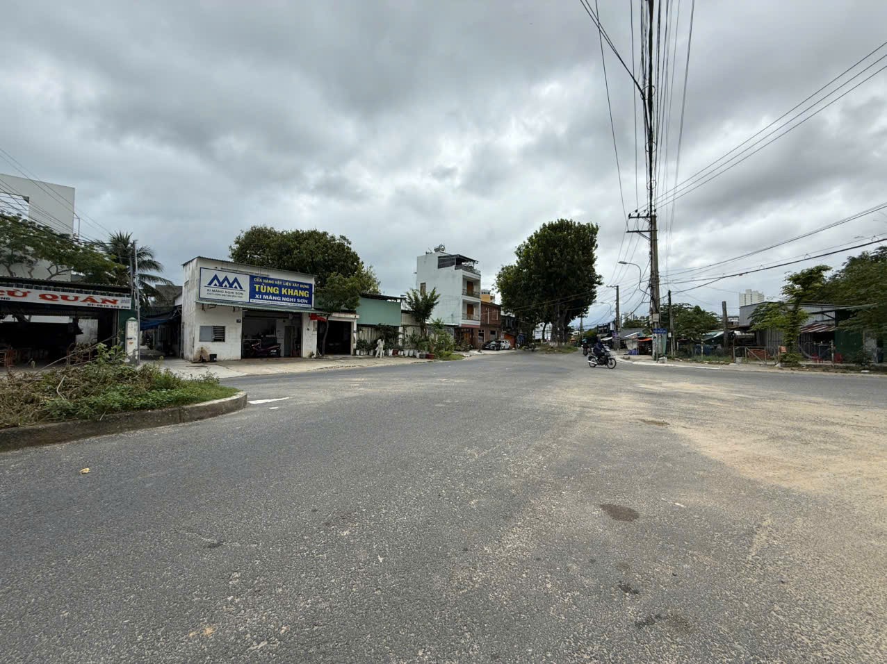 Chỉ Tính Bằng Giá Đất Tặng Mặt Bằng Kinh Doanh và 4 Nhà Trọ Căn Góc 2 Mặt Tiền Đường Rộng Gần Biển 3