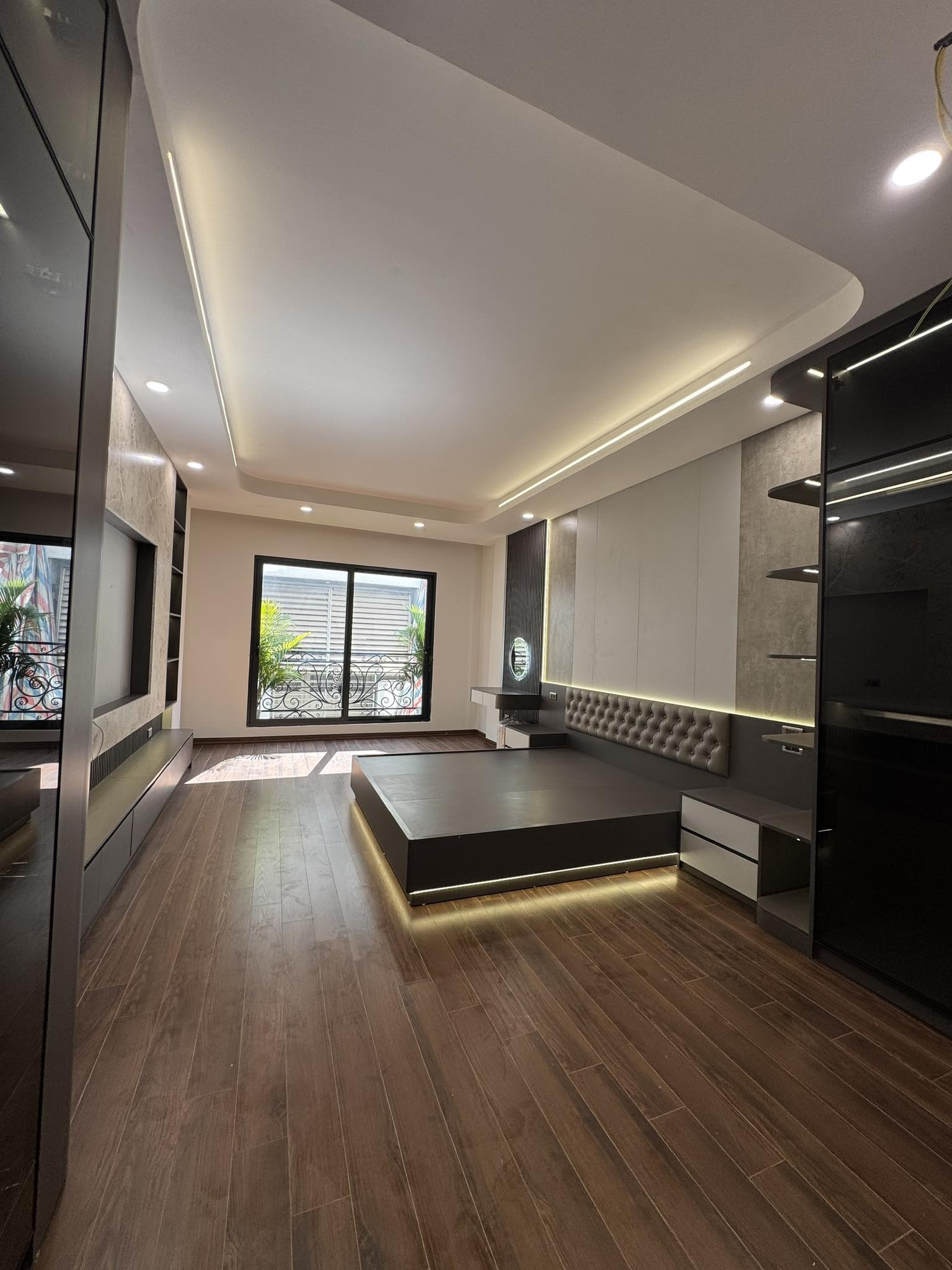 BÁN NHÀ HOÀNG QUỐC VIỆT CẦU GIÁY 8 TẦNG THANG MÁY PHÂN LÔ VỈA HÈ Ô TÔ KINH DOANH 23 TỶ 4