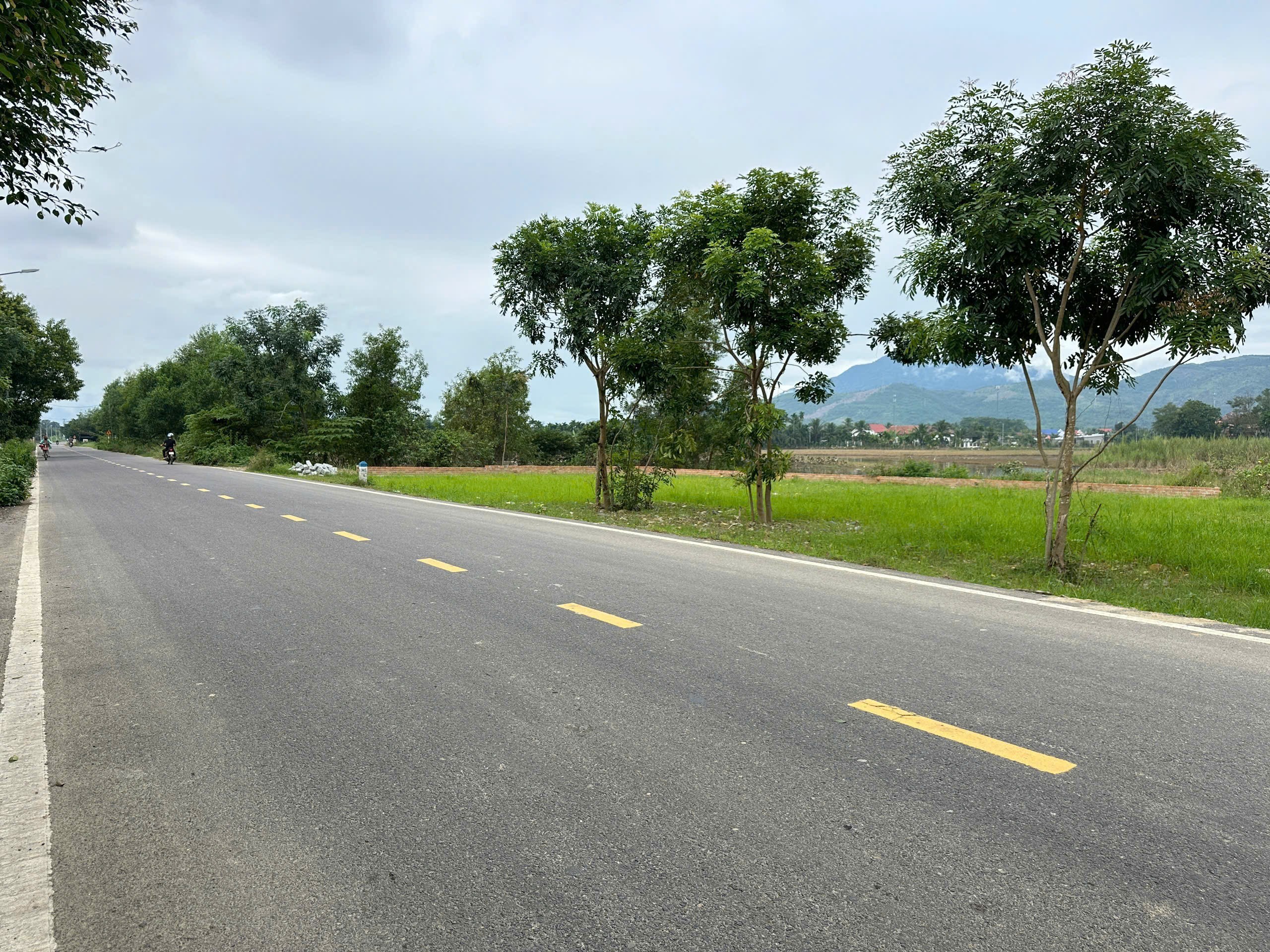 Bán đất mặt tiền Hương Lộ 39 - Diên Phước gần cây xăng Chắn Giã 3