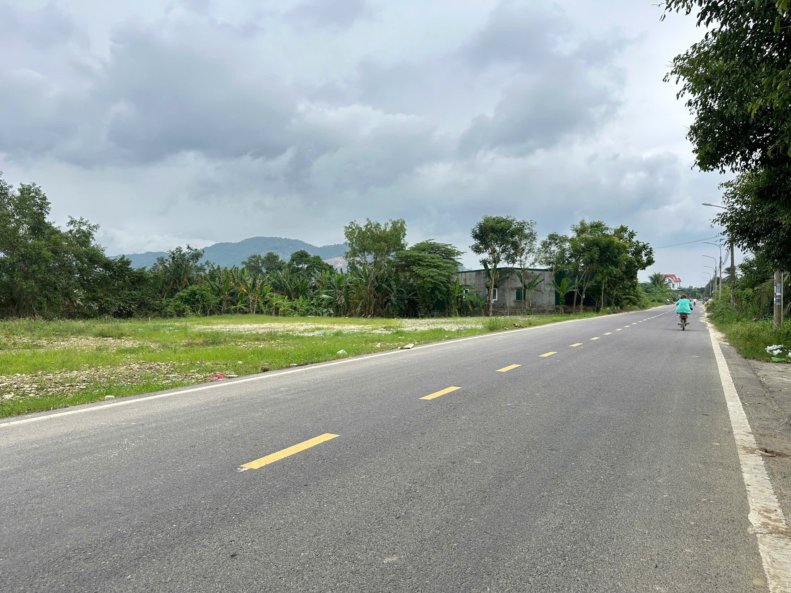 Bán đất mặt tiền Hương Lộ 39 - Diên Phước gần cây xăng Chắn Giã