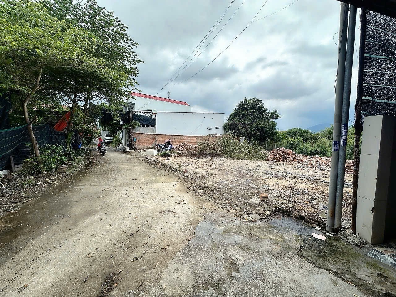 Bán đất Diên Toàn thôn Đông Dinh full thổ cư đường thông ra Quốc Lộ 1A và Nguyễn Trãi 4