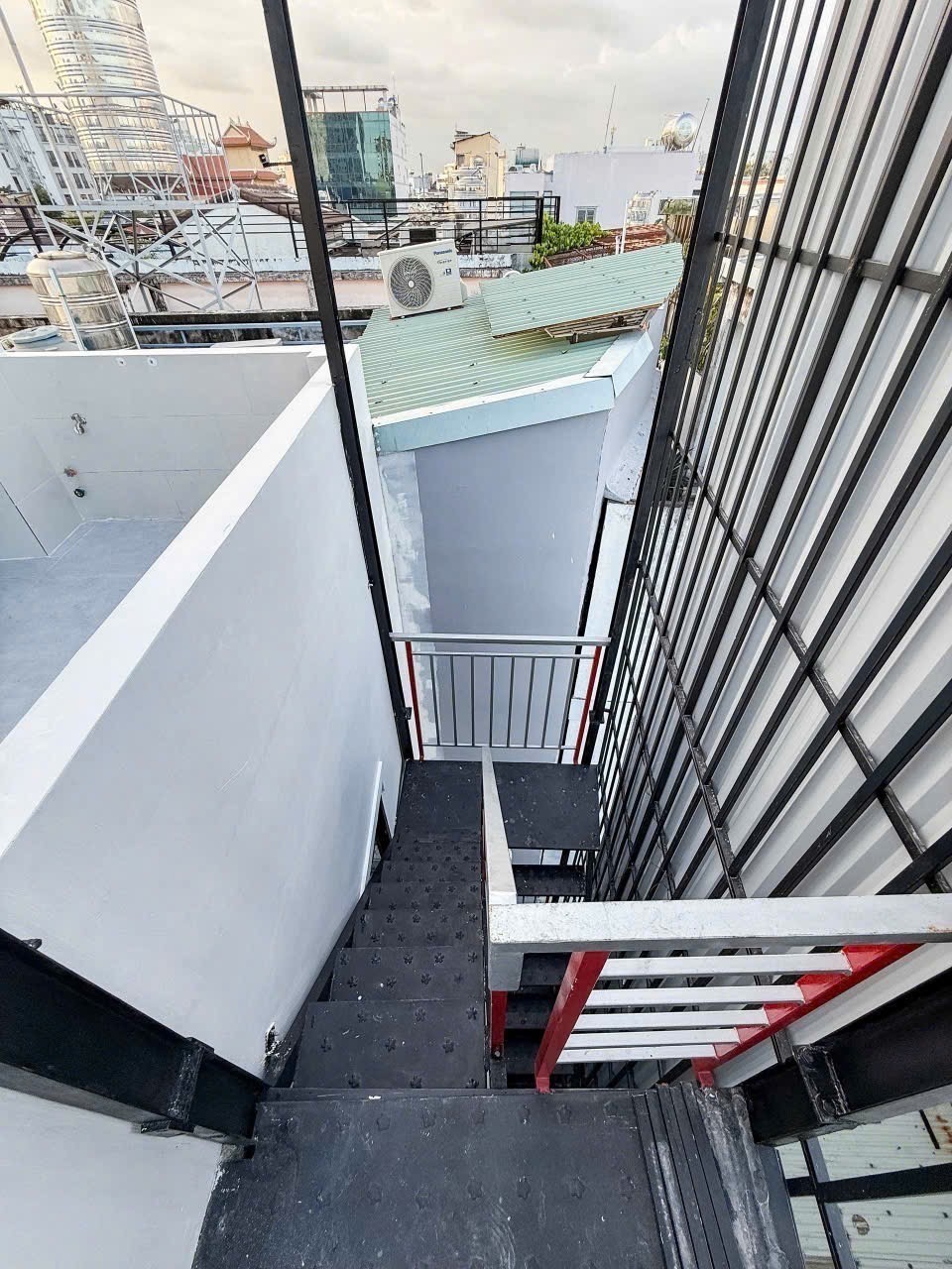 DÒNG TIỀN 1.3 TỶ/NĂM - SIÊU CHDV 12 PHÒNG XÂY MỚI 2025 - THANG MÁY - DUY TÂN PHÚ NHUẬN 8