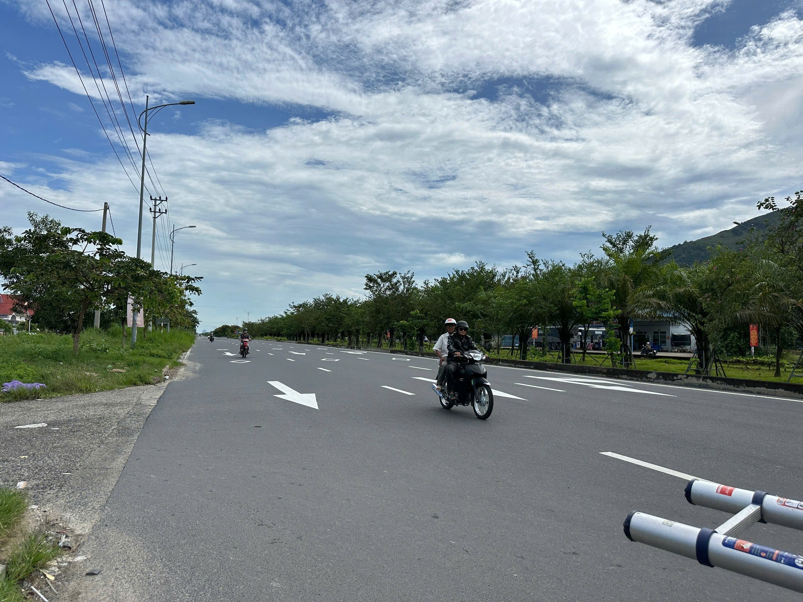 Bán đất Diên An mặt tiền đường Bà Đề gần đại lộ Võ Nguyên Giáp - tặng nhà cấp 4 còn mới 7