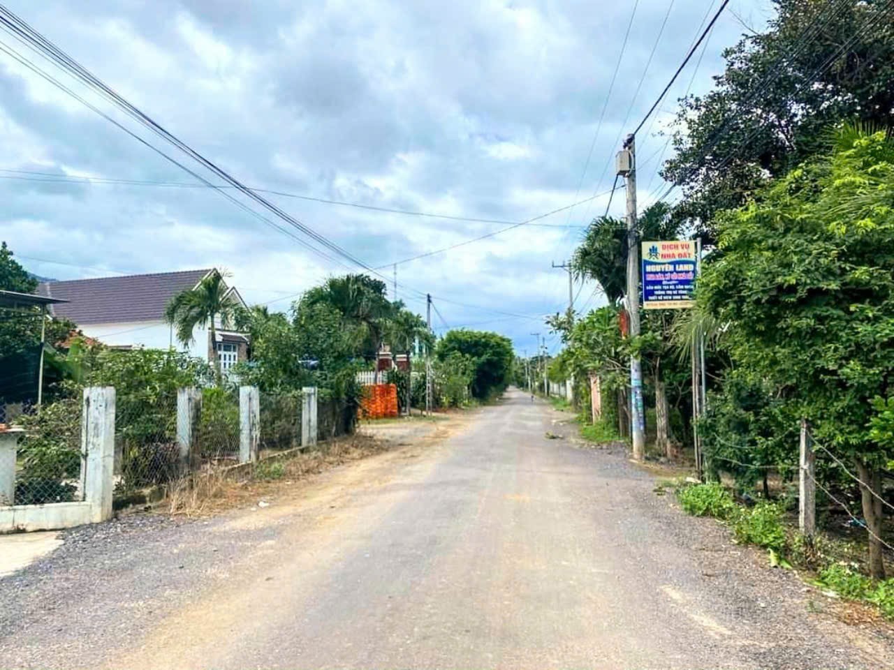 Bán đất Bình Lộc thôn Đảnh Thạnh mặt tiền đường nhựa liên thôn - phù hợp đầu tư kinh doanh