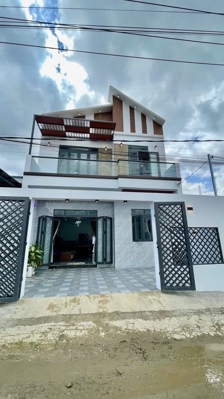 Bán nhà Diên Sơn mới xây mặt tiền đường Gò Độ - tặng full nội thất sang xịn 2