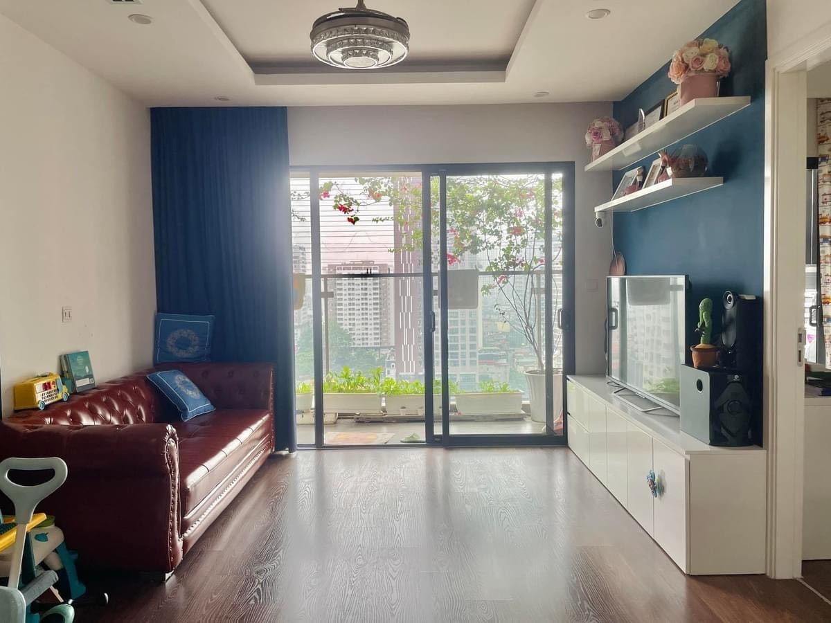 Bán căn hộ tại 3 ngủ Imperia Garden dt 111m2, full đồ giá tốt