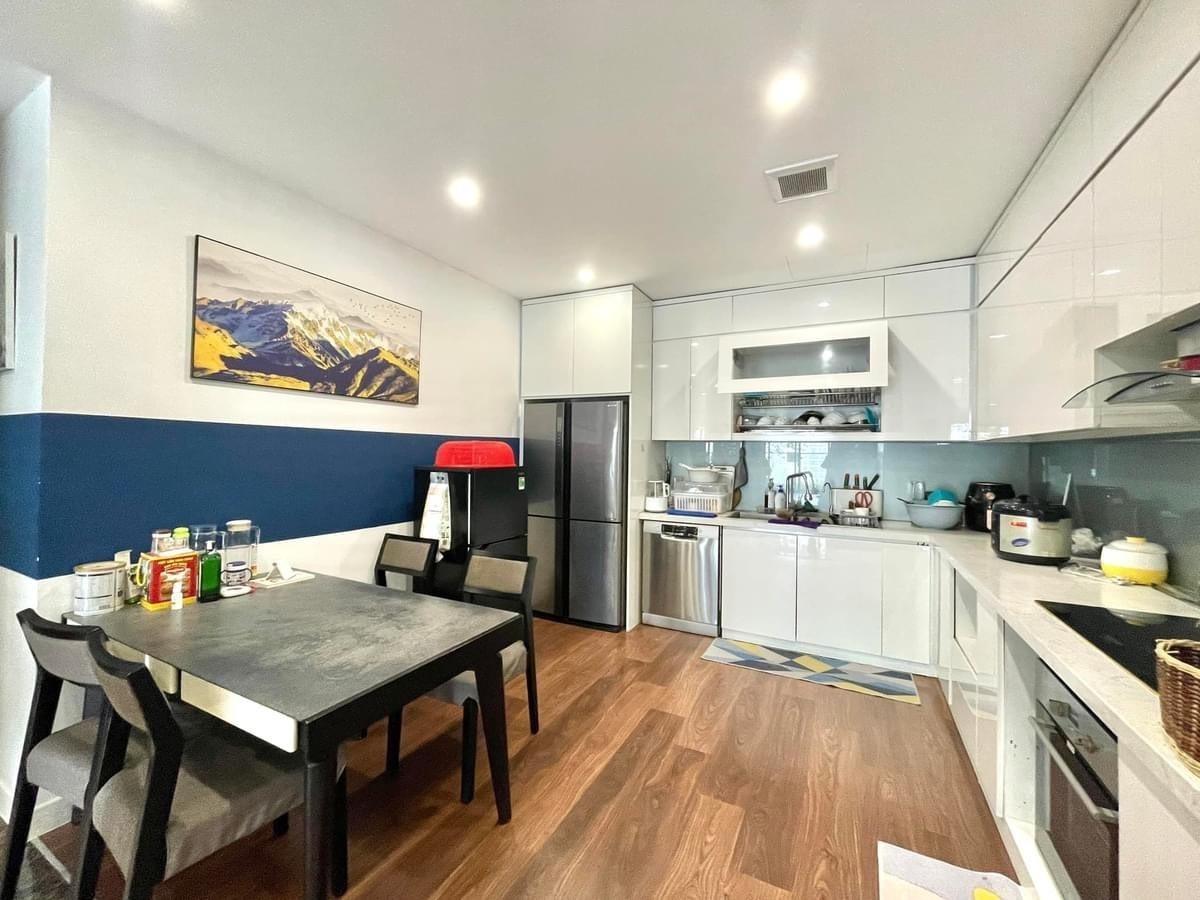 Bán căn hộ tại 3 ngủ Imperia Garden dt 111m2, full đồ giá tốt 2