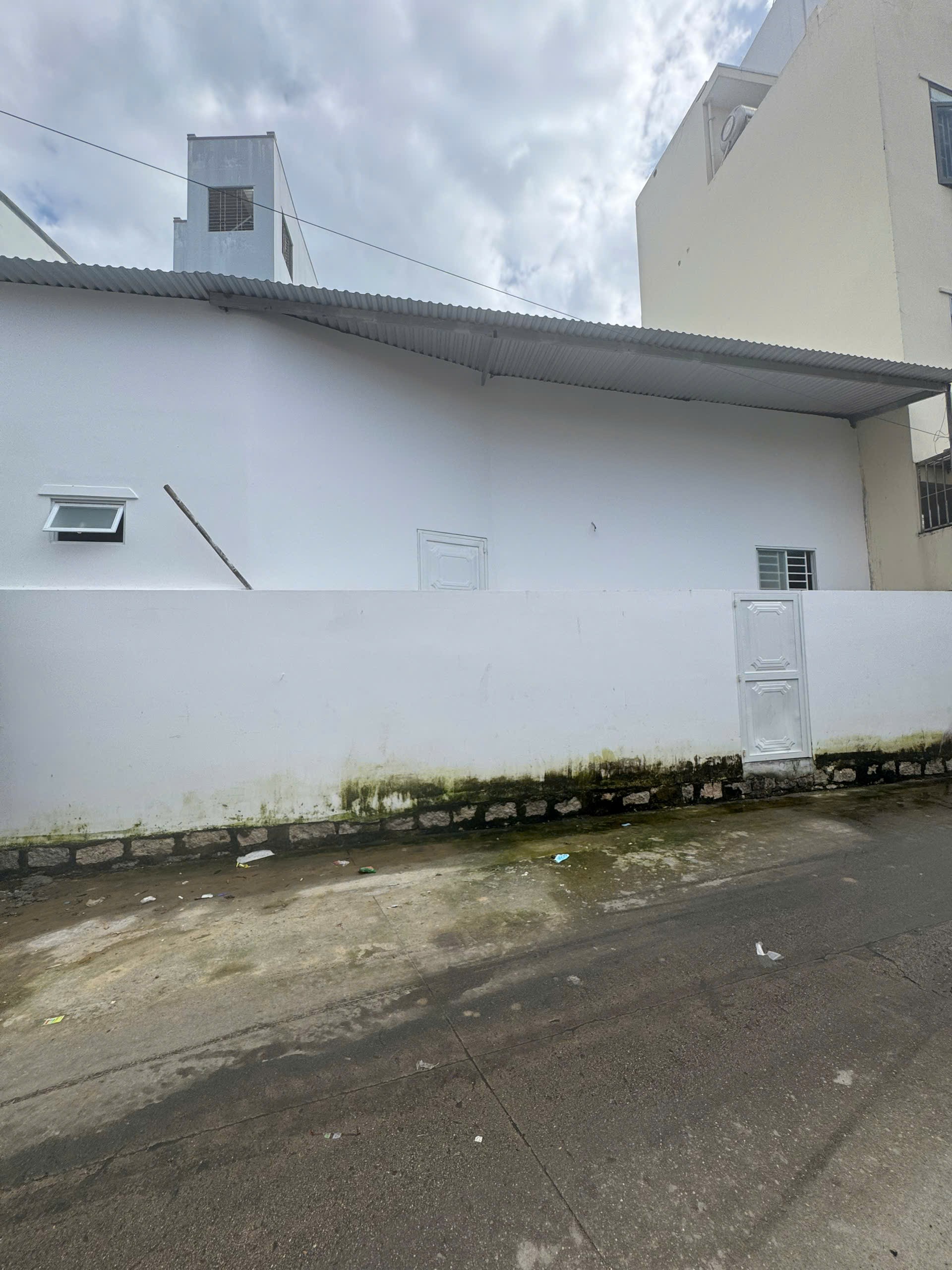 Bán Nhà 2MT 2/4 – Vị Trí Vàng Kinh Doanh – Đang Cho Thuê BHX 2