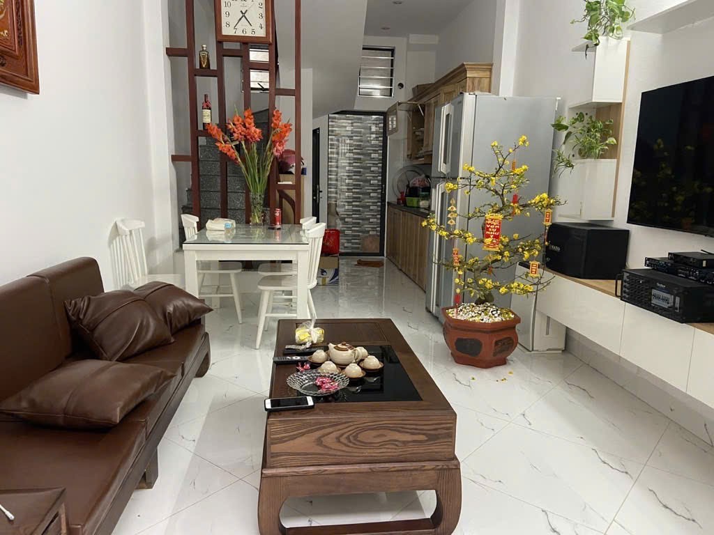 Chú Hòa chuyển ra Xa La bán nhà Mậu Lương gần chợ Mậu Lương 33m2 chỉ 6.19 tỷ.LH 0989626116