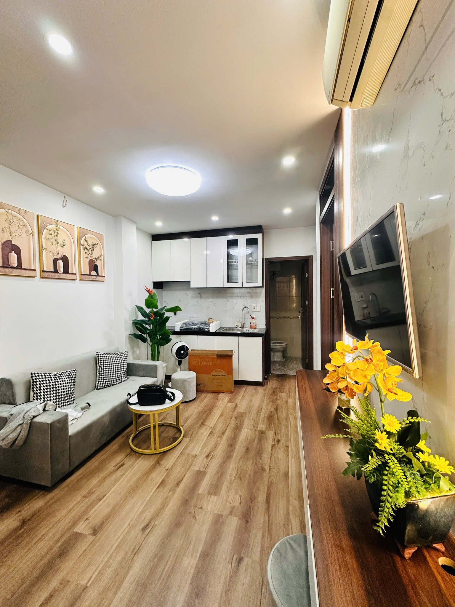 Bán căn hộ CCMN Ngõ Mai Hương, Bạch Mai, Hai Bà Trưng 55m giá 2.8 tỷ, PHÔI RIÊNG