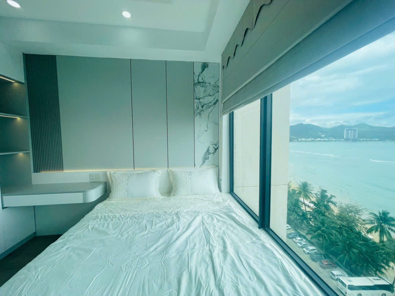 Căn Hộ view Biển Ngay Bãi Tắm Hòn Chồng Tặng Full Nội Thất Hiện Đại Tại Mường Thanh Viễn Triều