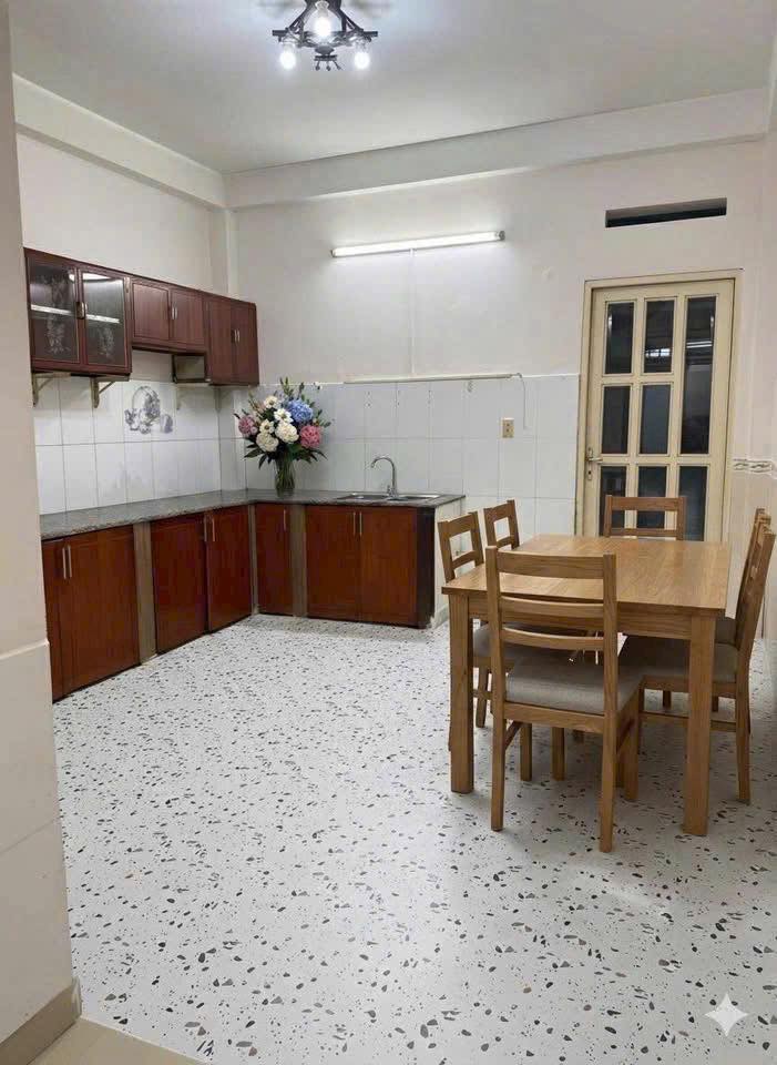 BÁN NHÀ 1 TRỆT 1 LẦU - QUỐC LỘ 13 - GẦN VẠN PHÚC - GẦN HƠN 100M2 - 6 TỶ NHỈNH 2