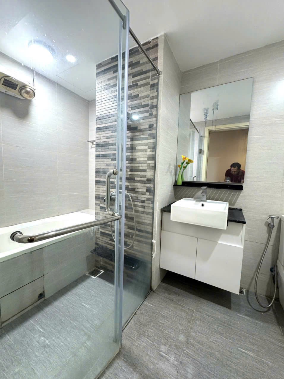 Bán gấp căn hộ 3 ngủ dt 116m2 tại Mulberry Lane, BCĐN, giá 8.x tỷ 3