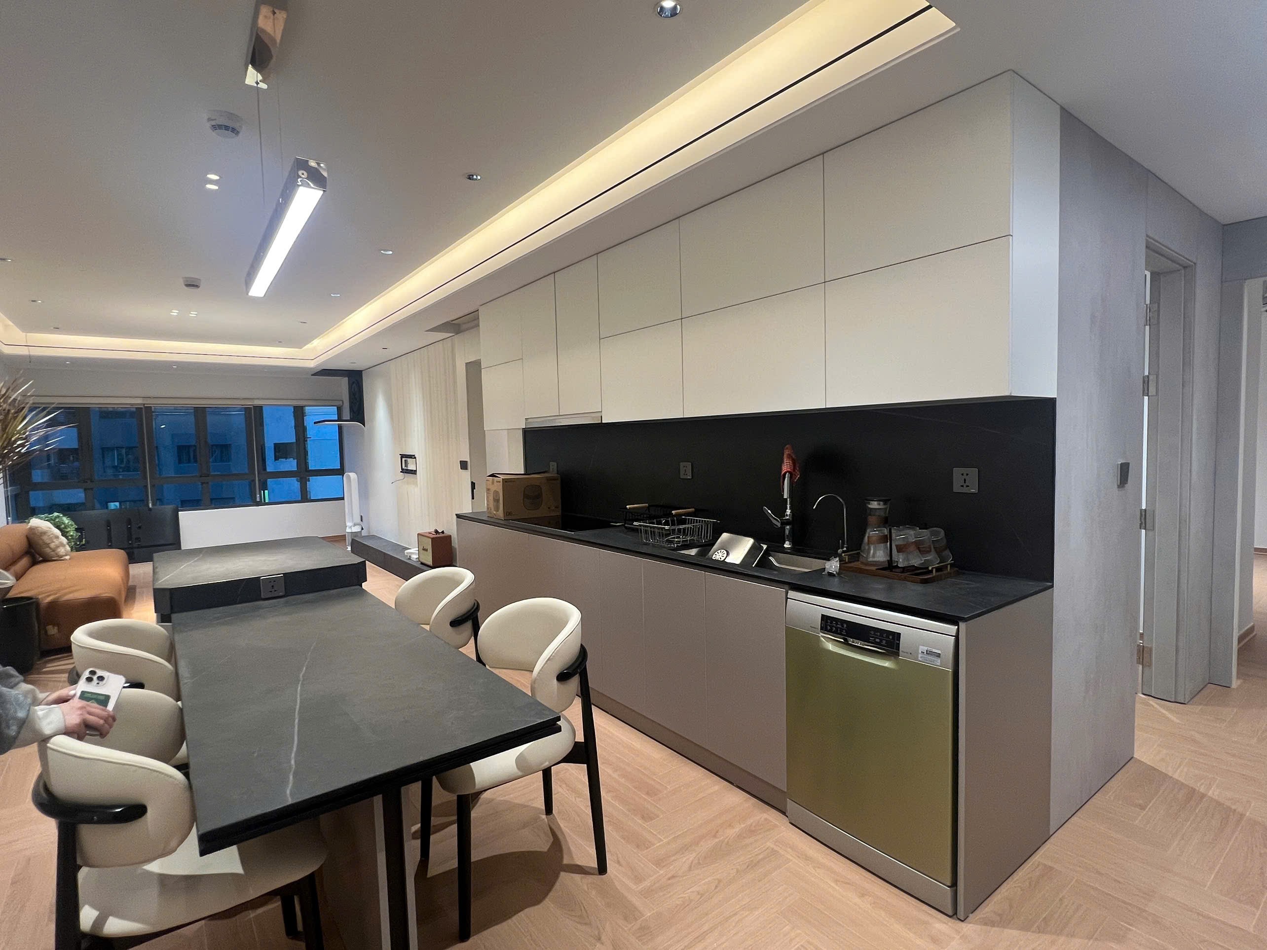 Bán gấp căn hộ MULBERRY LANE 3PN-114m2, full đồ giá 8.x TỶ 2