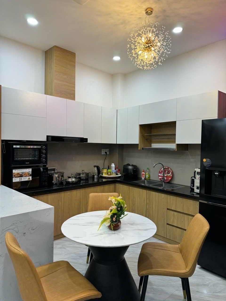 Bán nhà đẹp 4 tầng full tiện nghi – thang máy + NLMT – đường 10m Phước Long 3