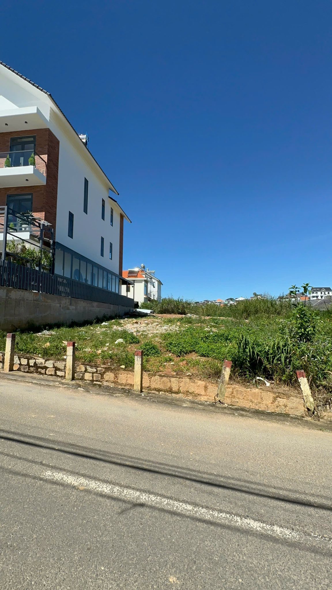 Cần Bán Gấp Đất Biệt Thự Rộng 2 Mặt Tiền Đường Nguyễn Hữu Cầu, Đà Lạt 500m2 Giá Chỉ 11 Tỷ