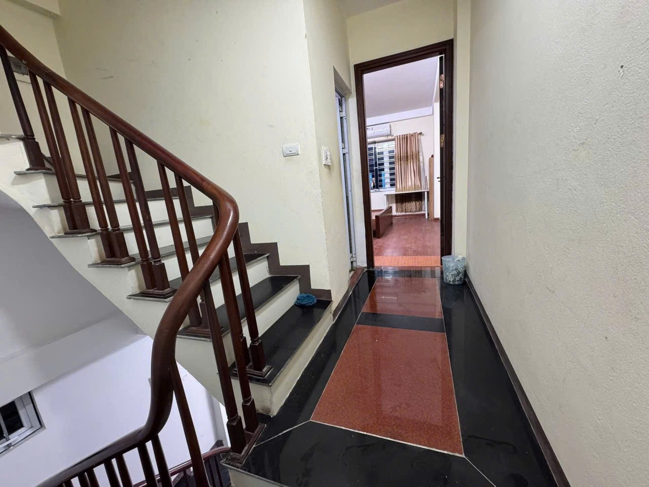 Cho thuê nhà nguyên căn ở Phú Đô, Nam Từ Liêm 33m x 5T, 3PN4WC giá 11 triệu 5