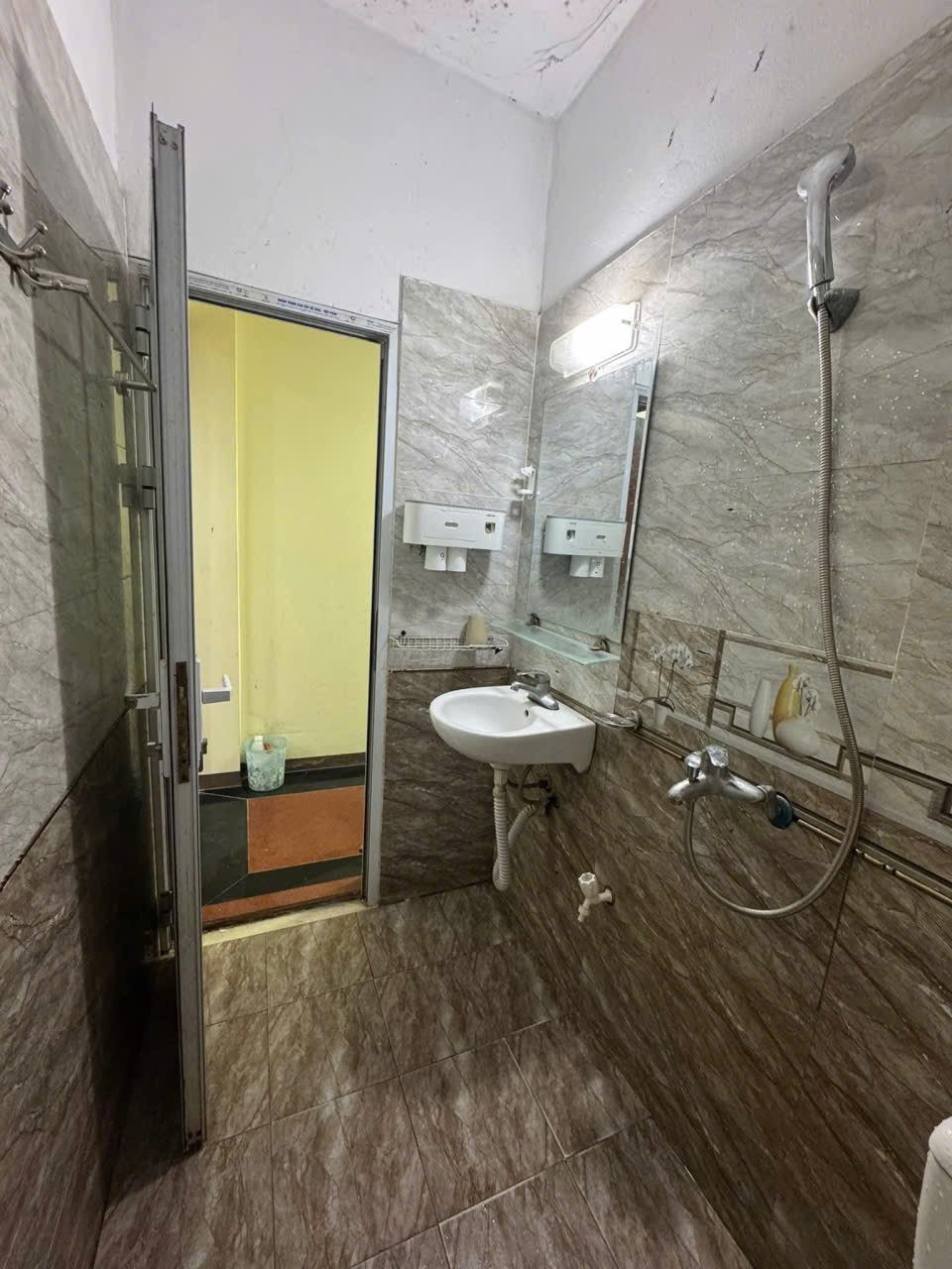 Cho thuê nhà nguyên căn ở Phú Đô, Nam Từ Liêm 33m x 5T, 3PN4WC giá 11 triệu 6