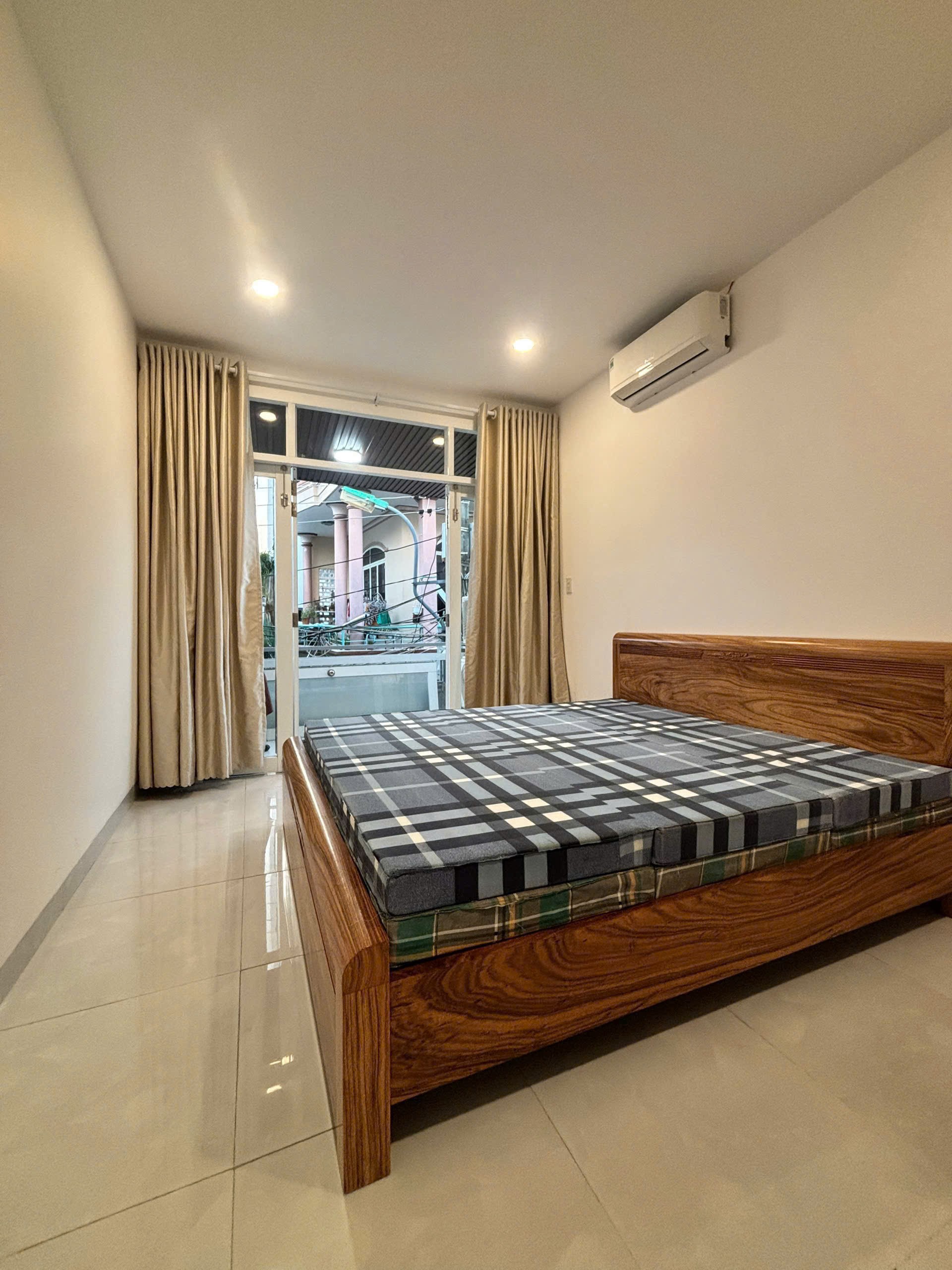 Bán Nhà 2 Tầng Mới Gần Biển Ở Chỉ Hơn 3ty 4