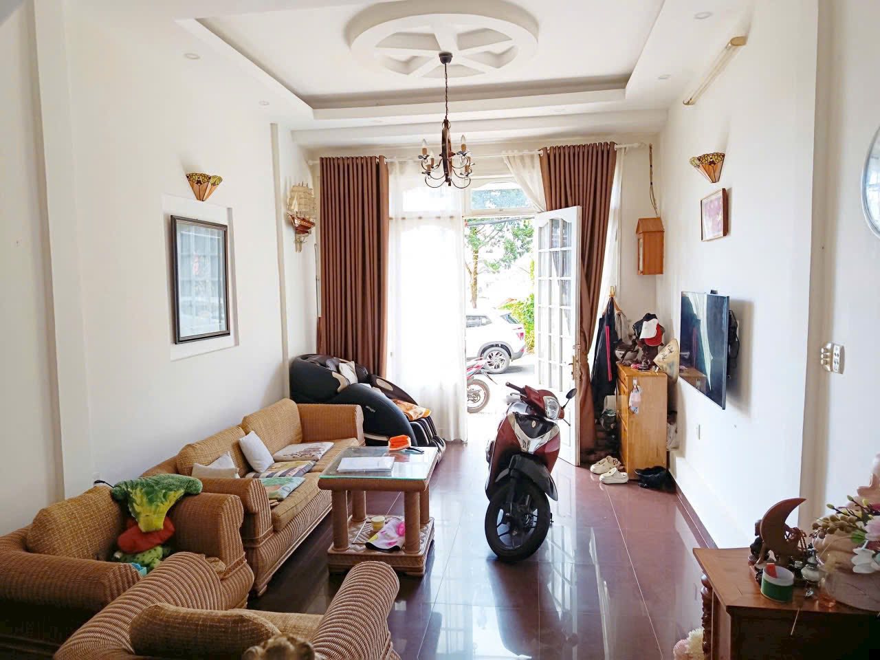 Cần Bán Nhà Mặt Tiền Kinh Doanh Đường Phan Như Thạch, Phường Xuân Hương ( P1 cũ ) - Đà Lạt