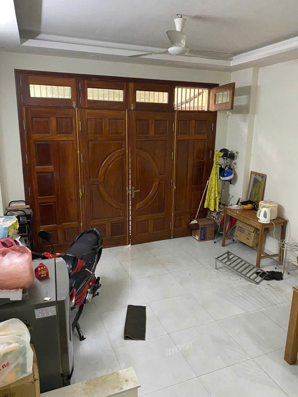Cho thuê nhà  Ô TÔ - KD - FULL ĐỒ 143 Nguyễn Ngọc Vũ, Cầu Giấy 35m x 5T giá 18TR