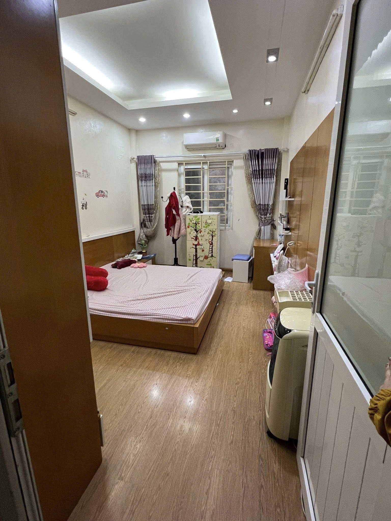 Cho thuê nhà riêng Hồng Đô - Phú Đô, Nam Từ Liêm 47m x 4T giá 15 triệu, NGÕ Ô TÔ 2