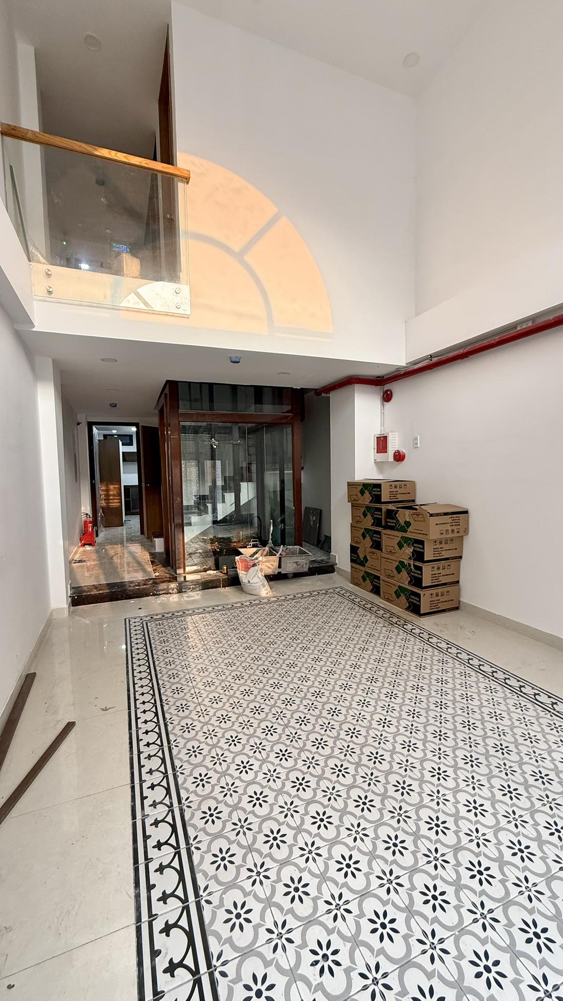 NHÀ 6 TẦNG THANG MÁY - MẶT TIỀN VÕ DUY NINH GIÁP Q.1 - THUÊ KHOÁN 65TR/THÁNG 5