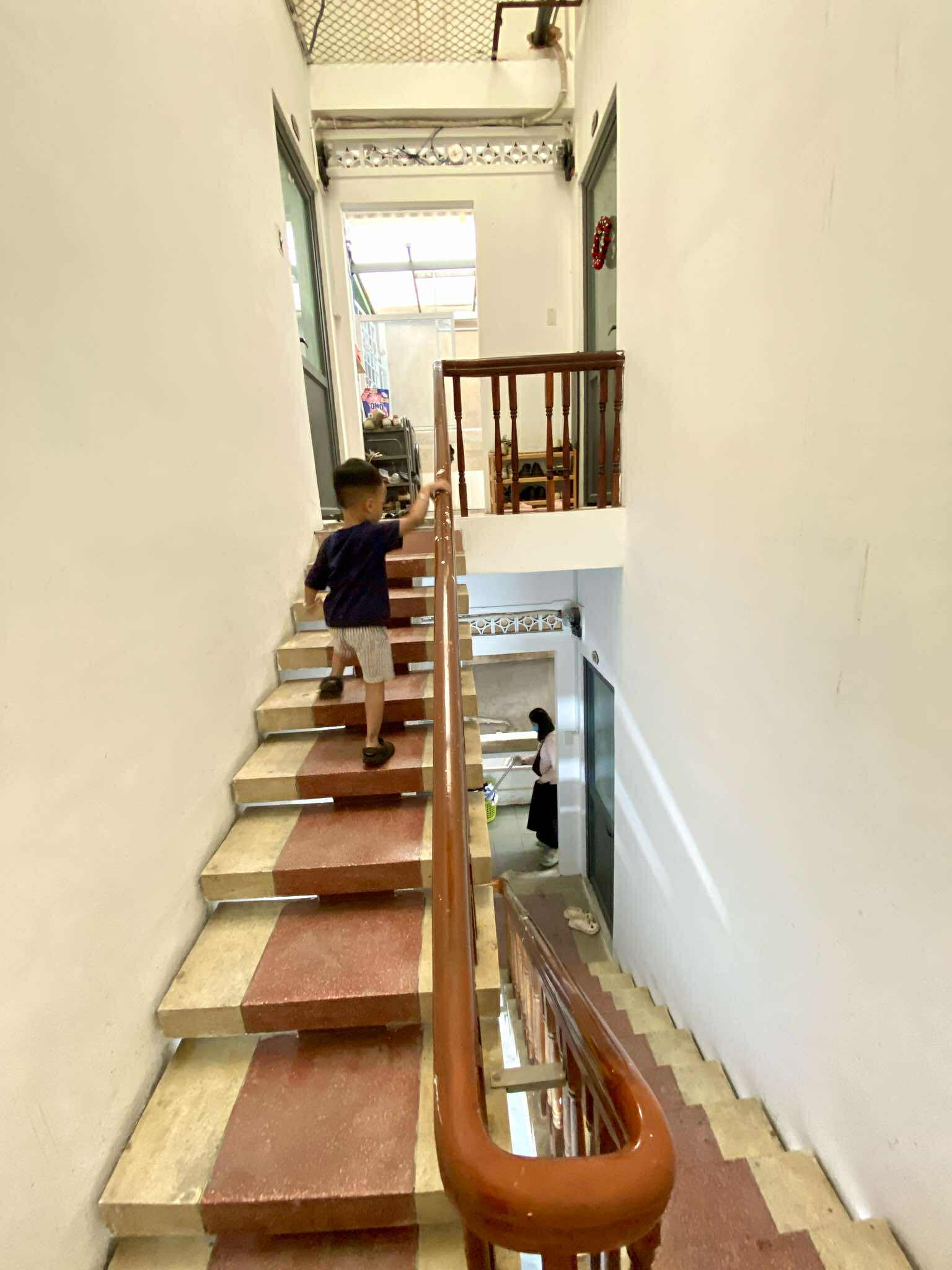 10 CHDV NGAY ĐH HUTECH - 123m2 (8x17) - HẺM XE TẢI 8m - LUÔN KÍN PHÒNG 9