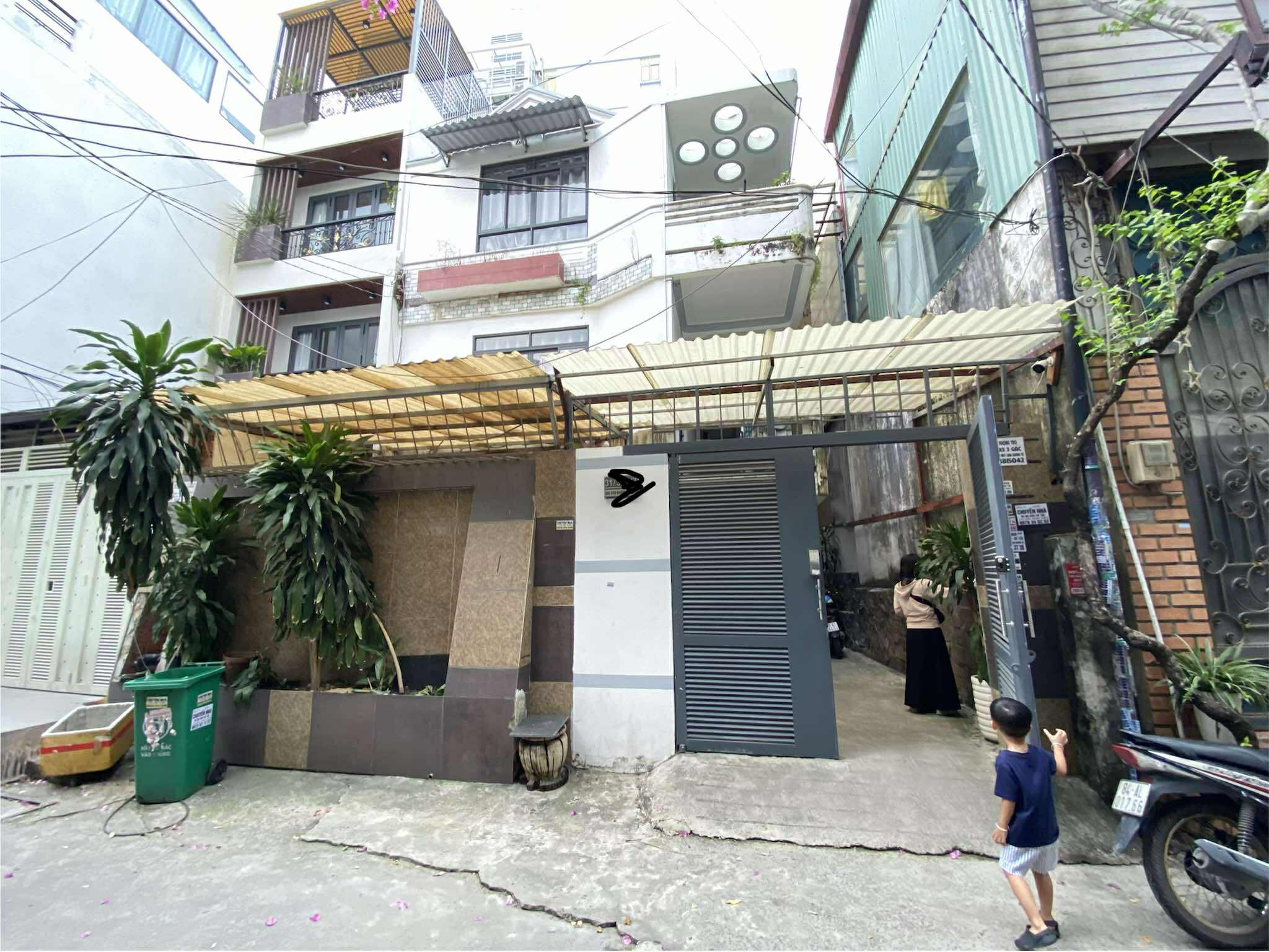 10 CHDV NGAY ĐH HUTECH - 123m2 (8x17) - HẺM XE TẢI 8m - LUÔN KÍN PHÒNG 12