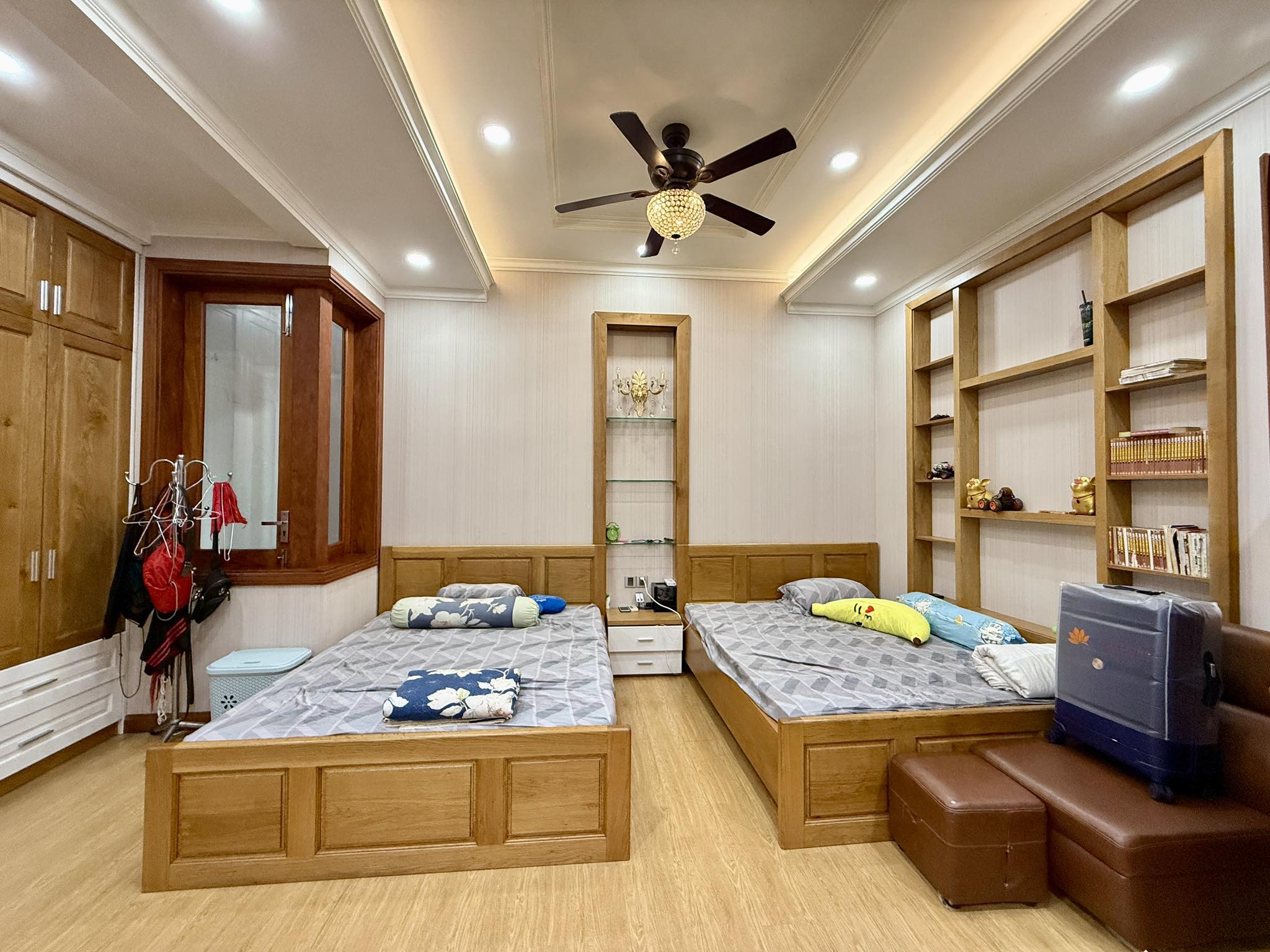 BIỆT THỰ MẶT TIỀN C12 - 150M² - HẦM + 4 TẦNG THANG MÁY - GIÁ 59.5 12