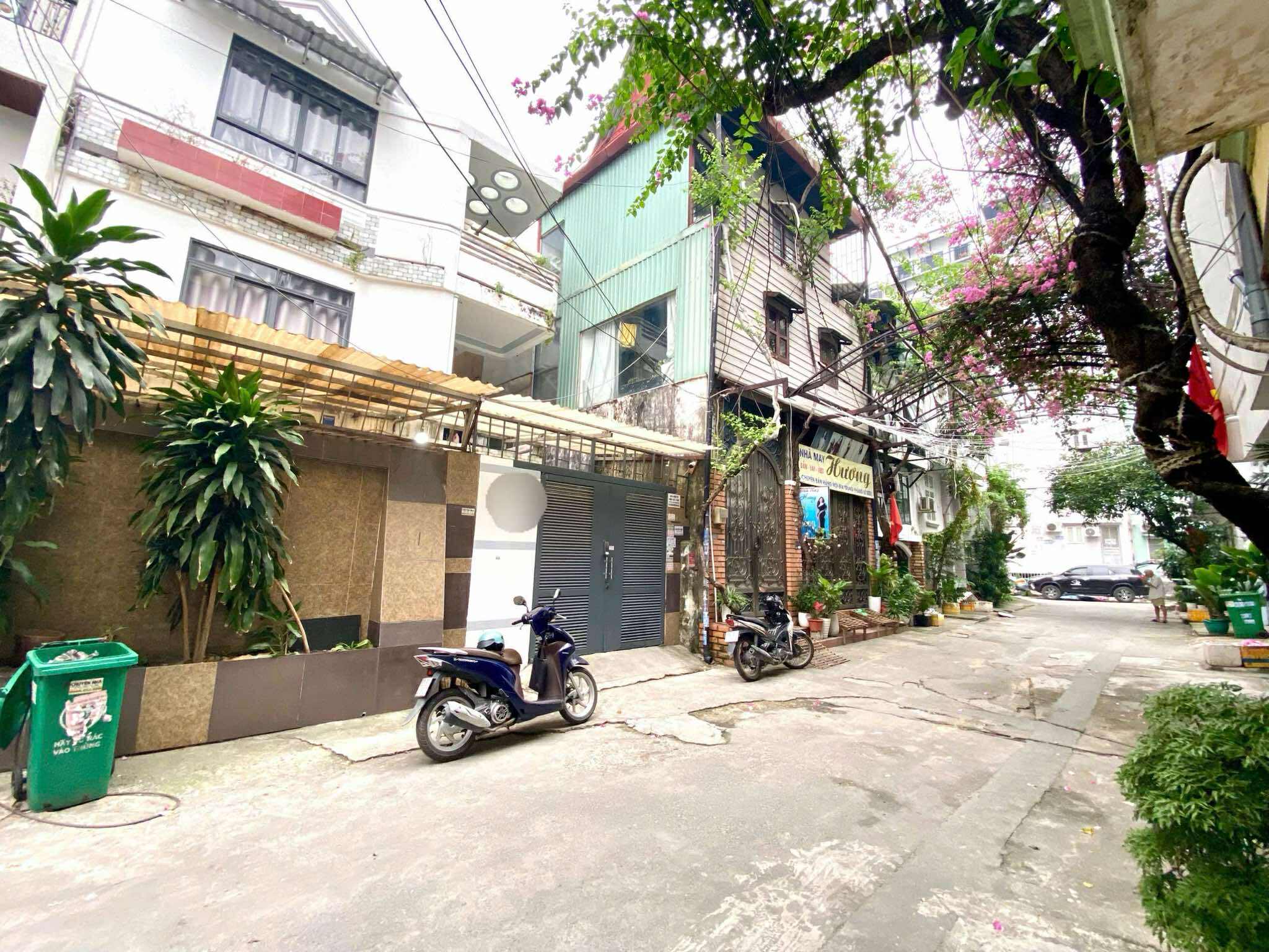 10 CHDV NGAY ĐH HUTECH - 123m2 (8x17) - HẺM XE TẢI 8m - LUÔN KÍN PHÒNG 8