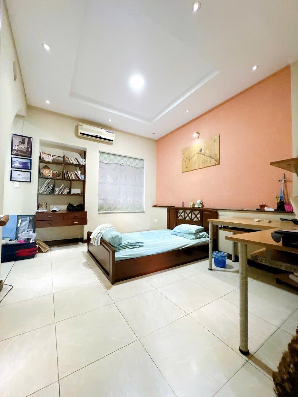 GẤP BÁN ĐỊNH CƯ - NHÀ 3 TẦNG 102m2 NGANG 6.9M - HẺM XE TẢI, 20m RA MT BẠCH ĐẰNG 13