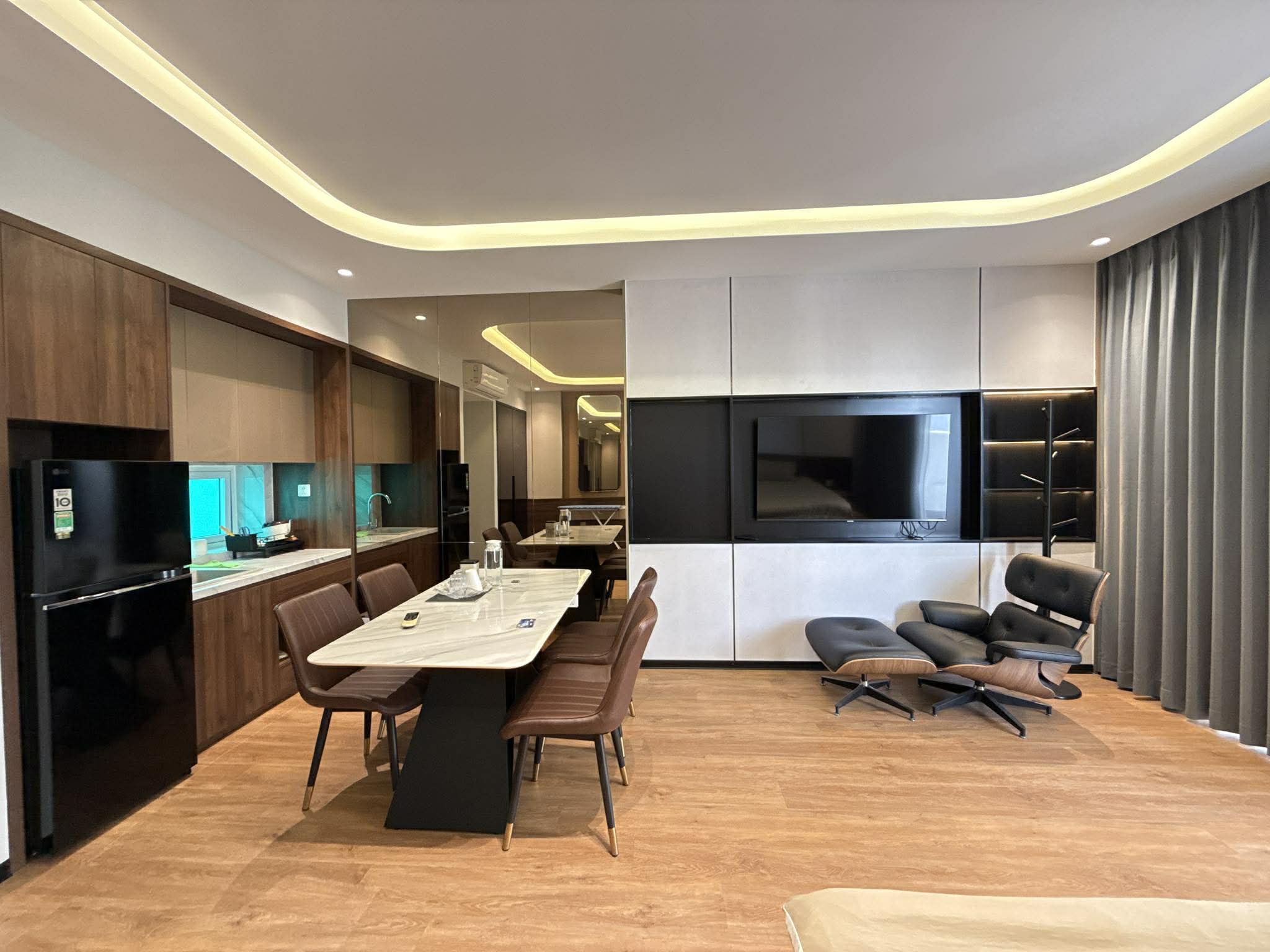 TÒA NHÀ 184m2 (5.6x35) MT UNG VĂN KHIÊM - HẦM 8 TẦNG - DÒNG TIỀN SẴN 150 TRIỆU/THÁNG