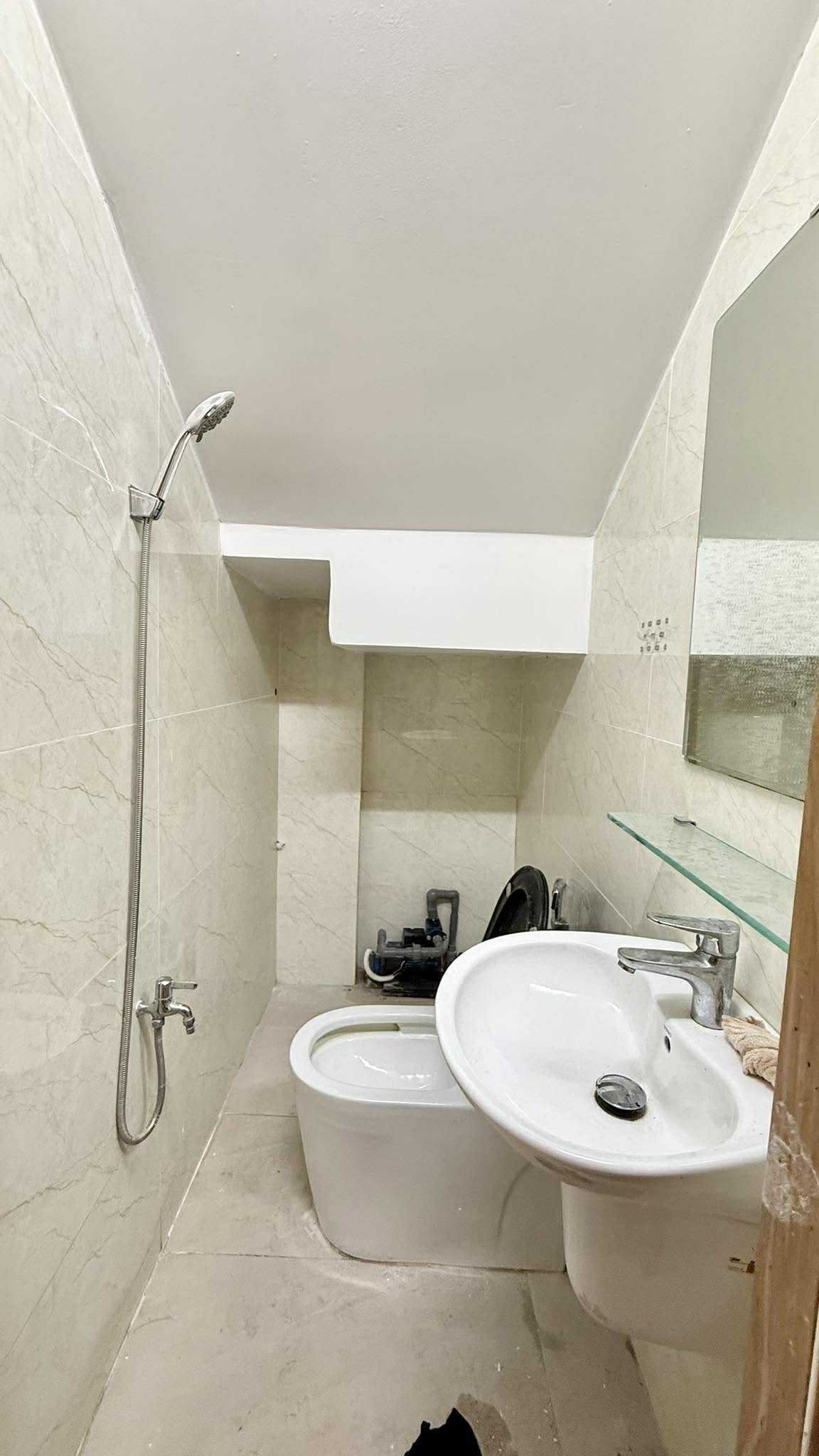 NHÀ 6 TẦNG THANG MÁY - MẶT TIỀN VÕ DUY NINH GIÁP Q.1 - THUÊ KHOÁN 65TR/THÁNG 11