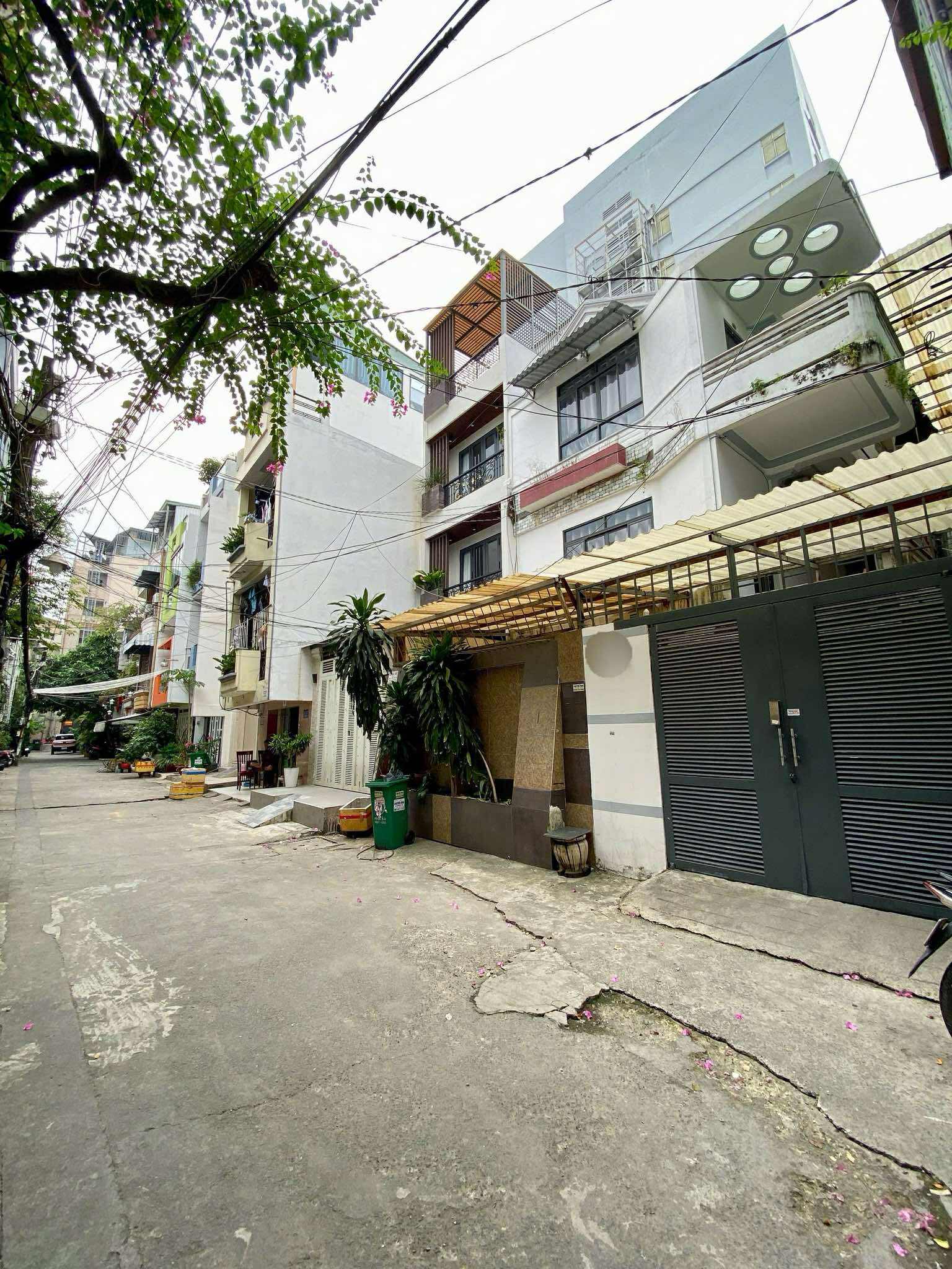 10 CHDV NGAY ĐH HUTECH - 123m2 (8x17) - HẺM XE TẢI 8m - LUÔN KÍN PHÒNG 11