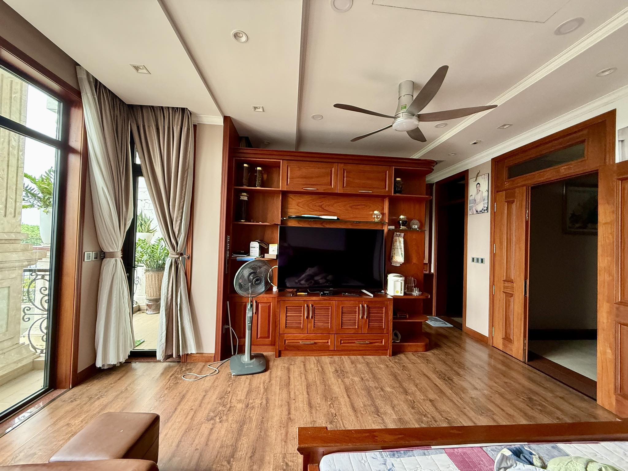 BIỆT THỰ MẶT TIỀN C12 - 150M² - HẦM + 4 TẦNG THANG MÁY - GIÁ 59.5 10