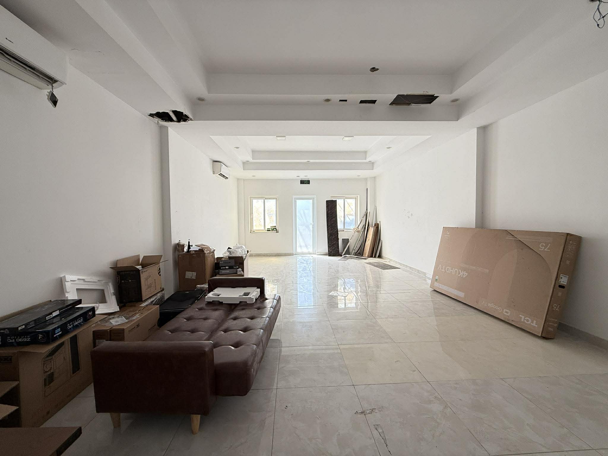 TÒA NHÀ 184m2 (5.6x35) MT UNG VĂN KHIÊM - HẦM 8 TẦNG - DÒNG TIỀN SẴN 150 TRIỆU/THÁNG 15