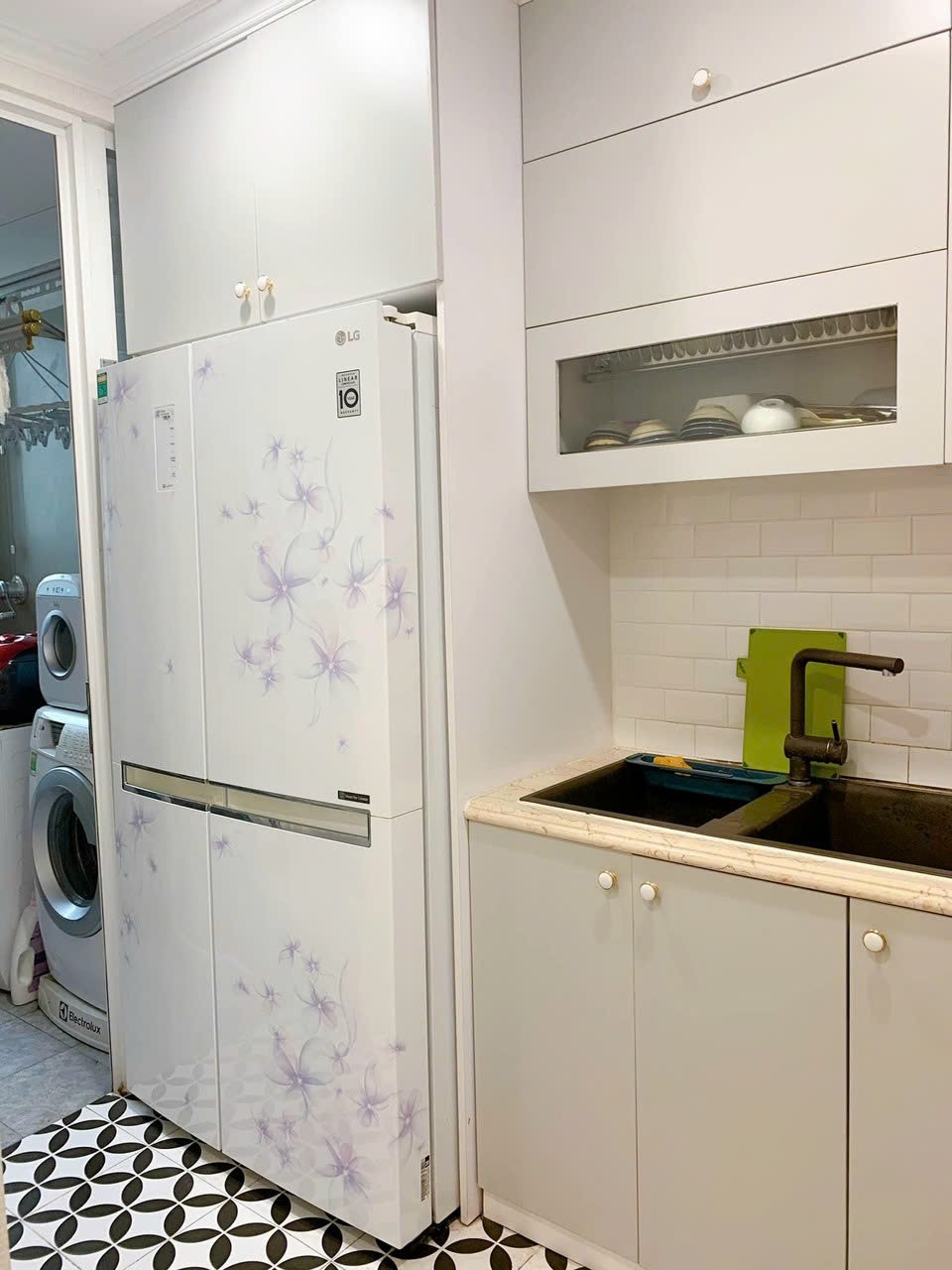 Bán căn hộ Seasons Avenue 80m2, 2N, VIEW PHỐ giá chỉ 7 tỷ 3