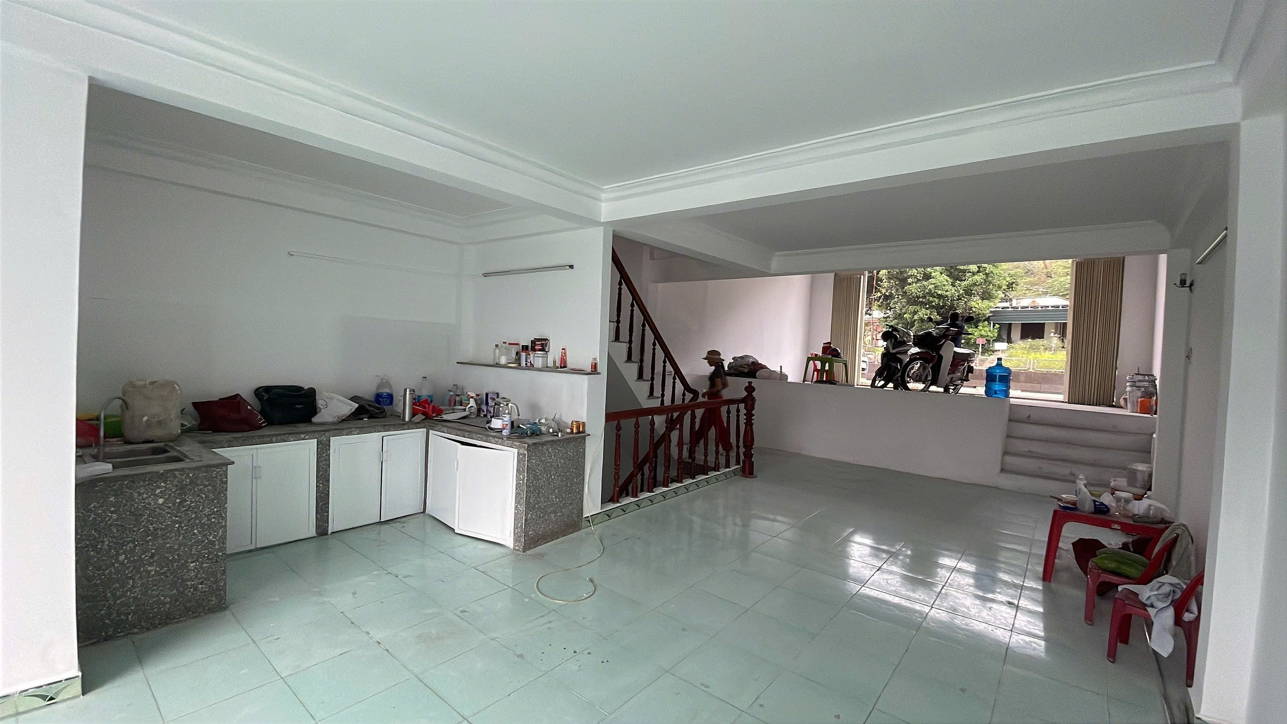 Cần bán nhà 4 tầng mặt tiền ql 1A, phía sau là con sông thơ mộng, nằm ngay khu công nghiệp suối dầu