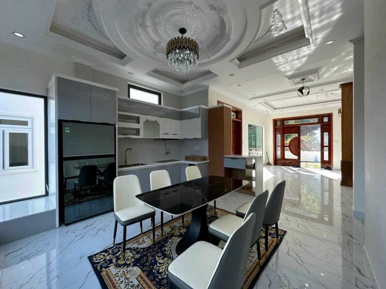 Bán Villa Trịnh Hoài Đức – Nam Hồ, Đà Lạt Giá 15 Tỷ (Tl)