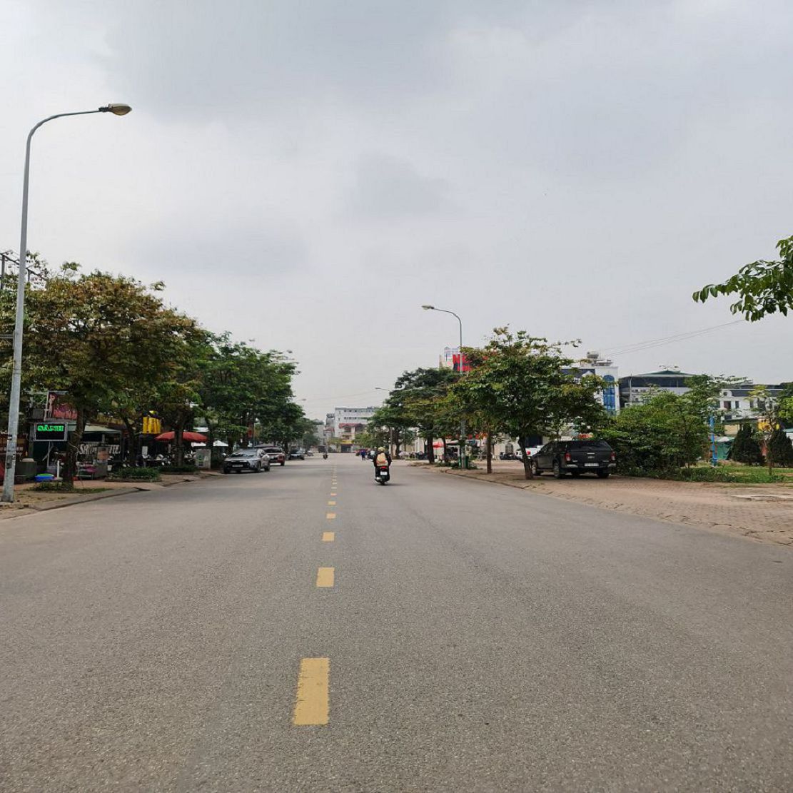 Trung tâm Kiêu Kỵ, Gia Lâm, HN. 55m2, ngõ, mặt tiền siêu rộng. Nhỉnh 5 tỷ. Lh 0989894845 Bán đất tr 3