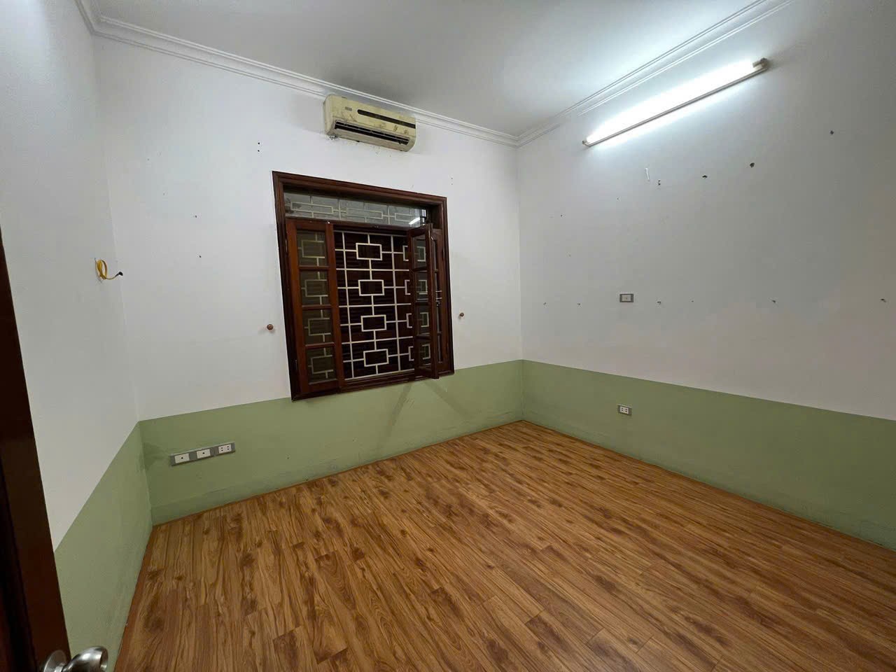 Cho thuê nhà riêng Ô TÔ TRÁNH - KD phố Trung Kính - Cầu Giấy 45m x 4T giá 22 triệu 4