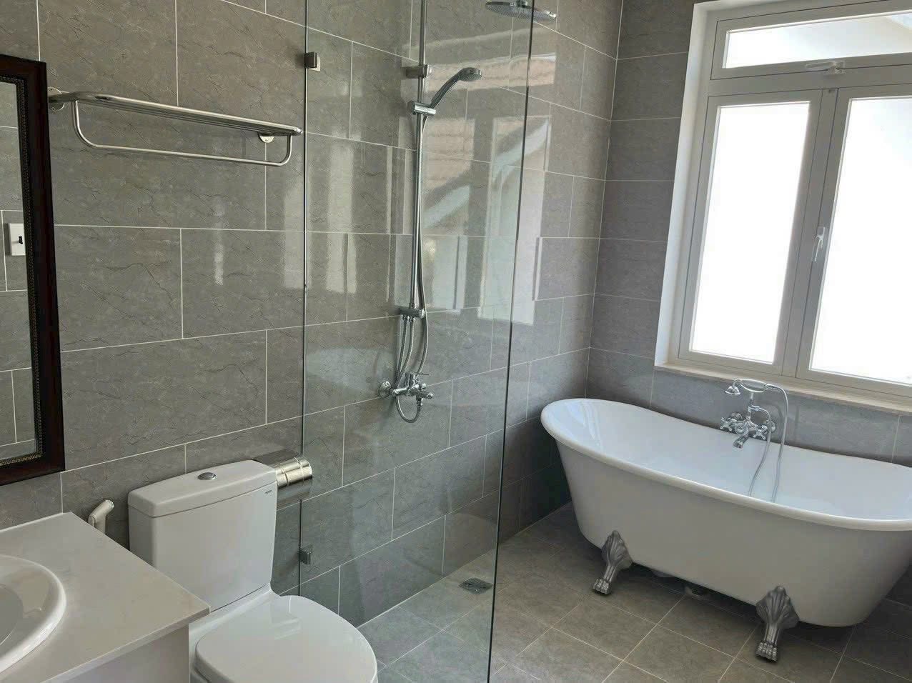 Bán Biệt Thự Đẹp Mặt Tiền Đường Trần Quang Khải, Đà Lạt Giá 29.5 Tỷ 3