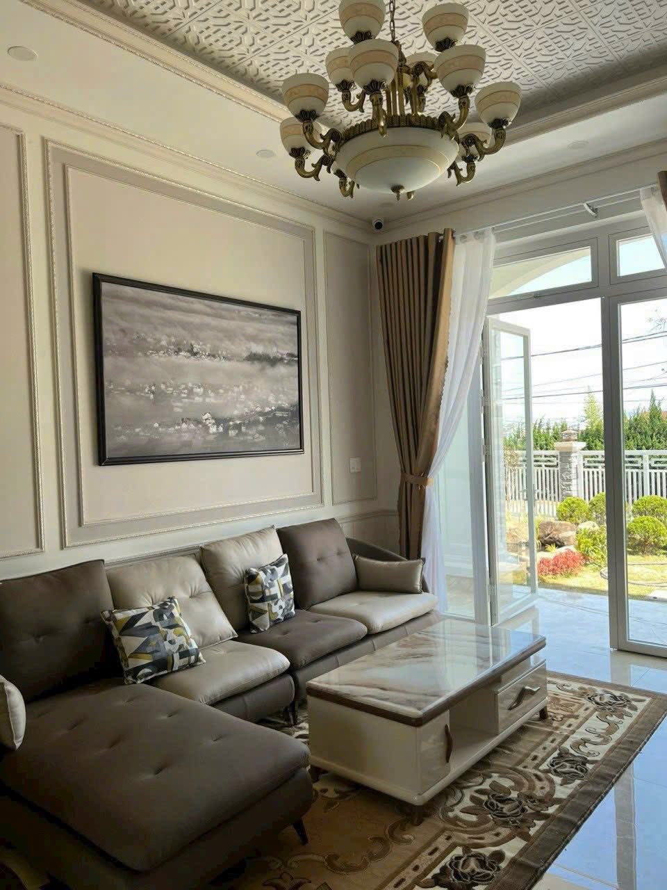 Bán Biệt Thự Đẹp Mặt Tiền Đường Trần Quang Khải, Đà Lạt Giá 29.5 Tỷ