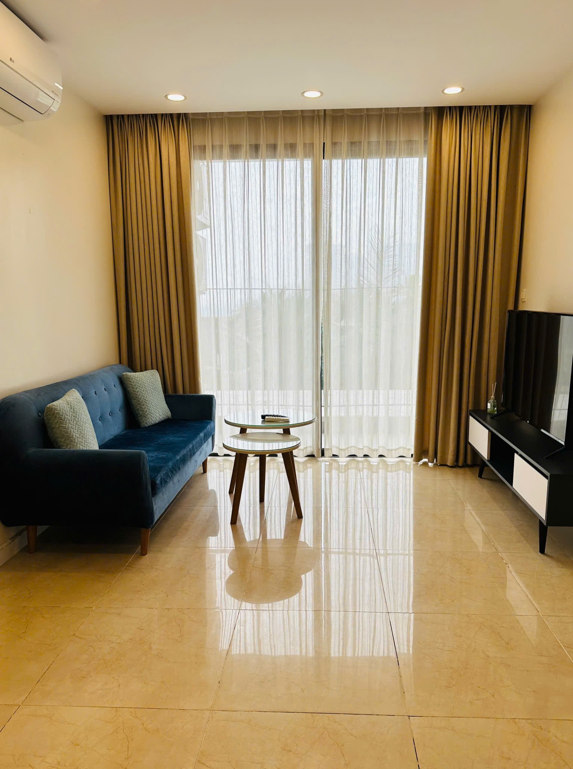 Bán căn hộ 2 ngủ tại Vinhomes D'Capitale 76m2, giá 8.7 tỷ