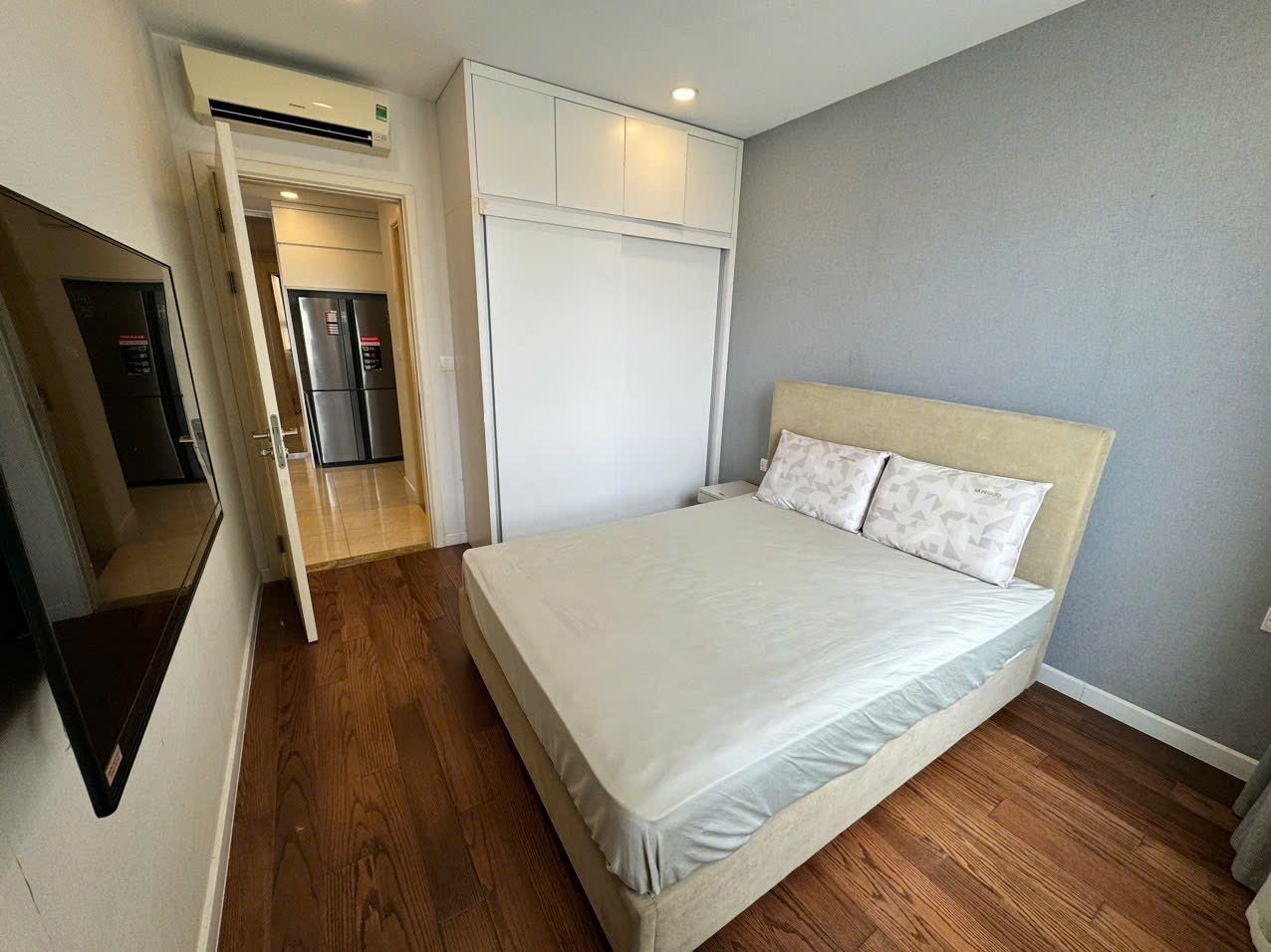 Bán căn 2 ngủ view hồ điều hòa và trường Amsterdam - SẴN SLOT OTO 4