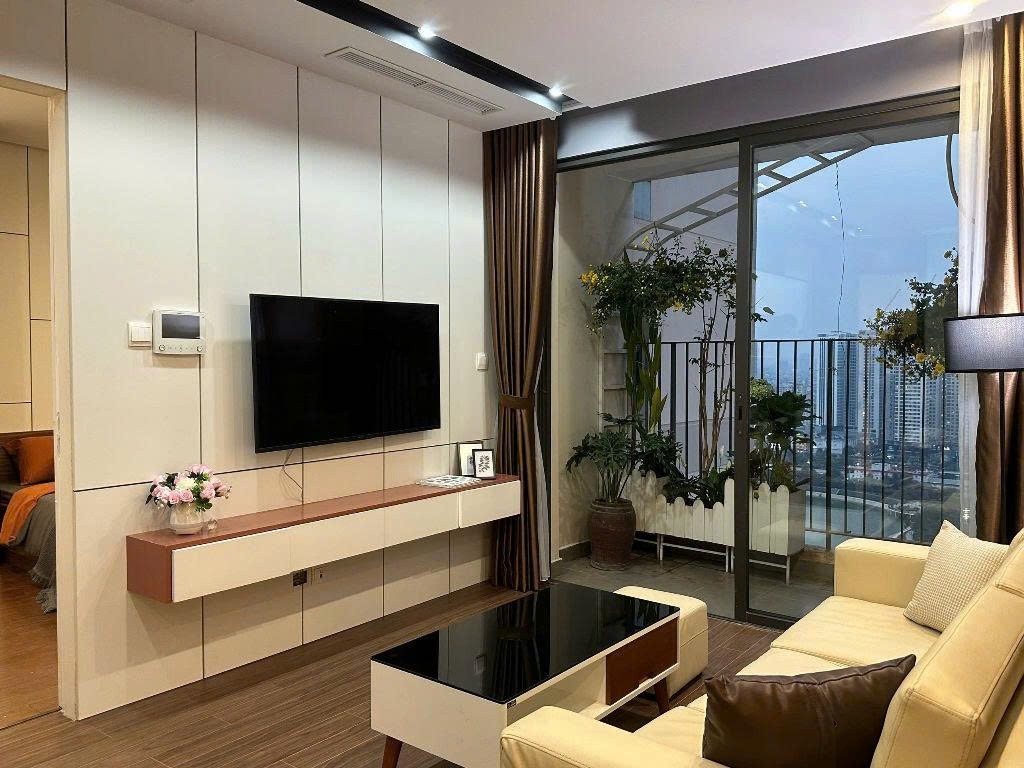 Cần bán căn hộ 2 ngủ 73m2 tại Vinhomes D'Capitale, giá 9 tỷ